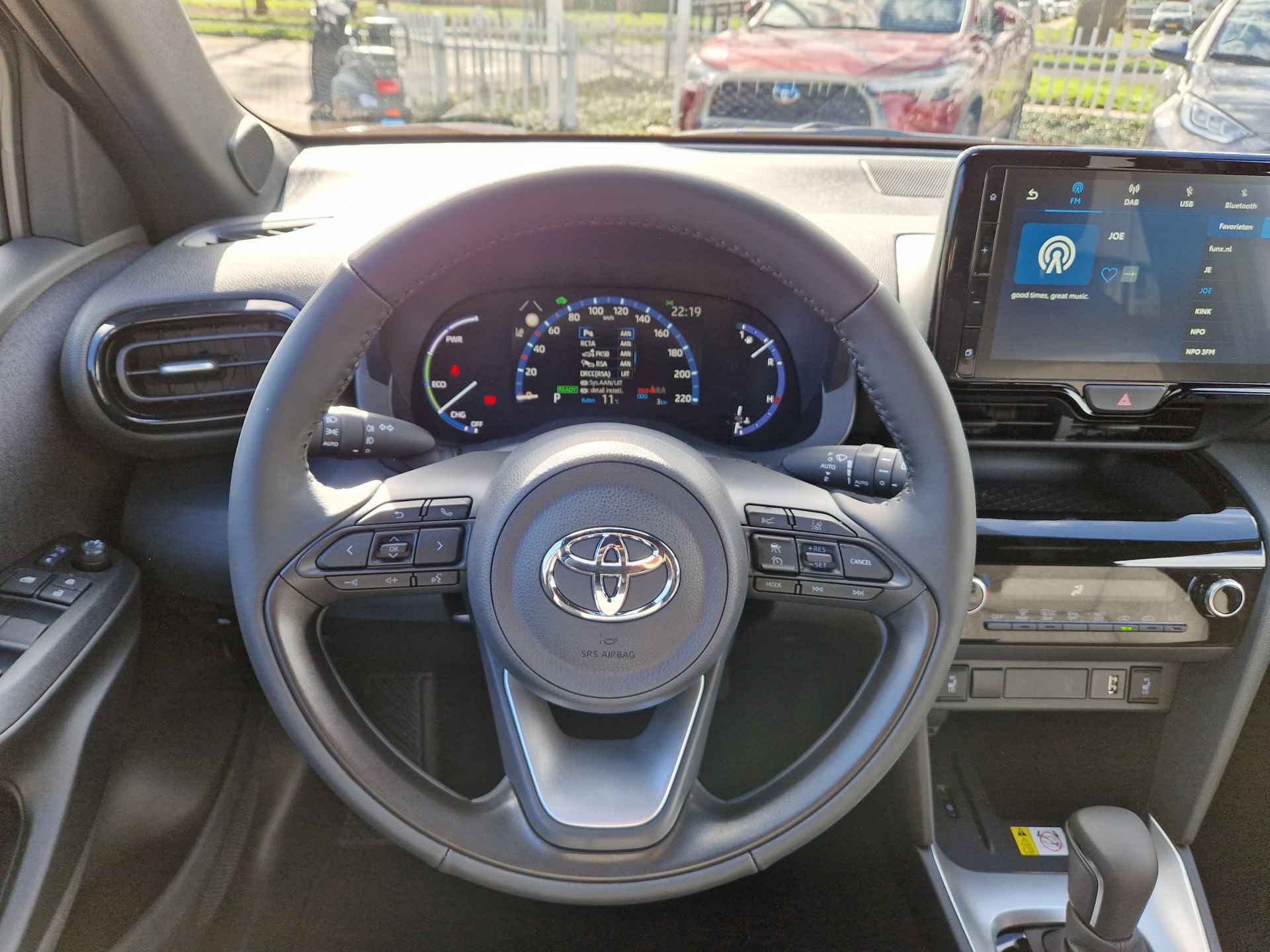 Toyota Yaris Cross 1.5 Hybrid Style Edition Parkeersensoren V+A, Dodehoeksensor, Navigatie , All-in Rijklaarprijs - 11/32