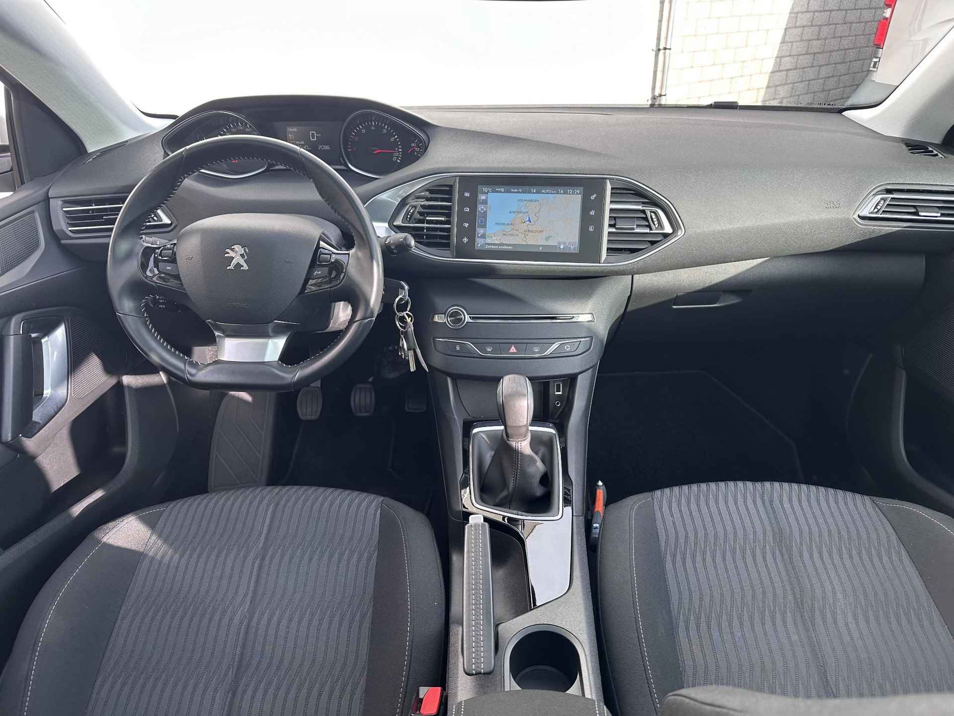 Peugeot 308 1.2 PureTech Blue Lion | Navigatie | Cruise Control | Panoramadak | Climate Control - 4/27