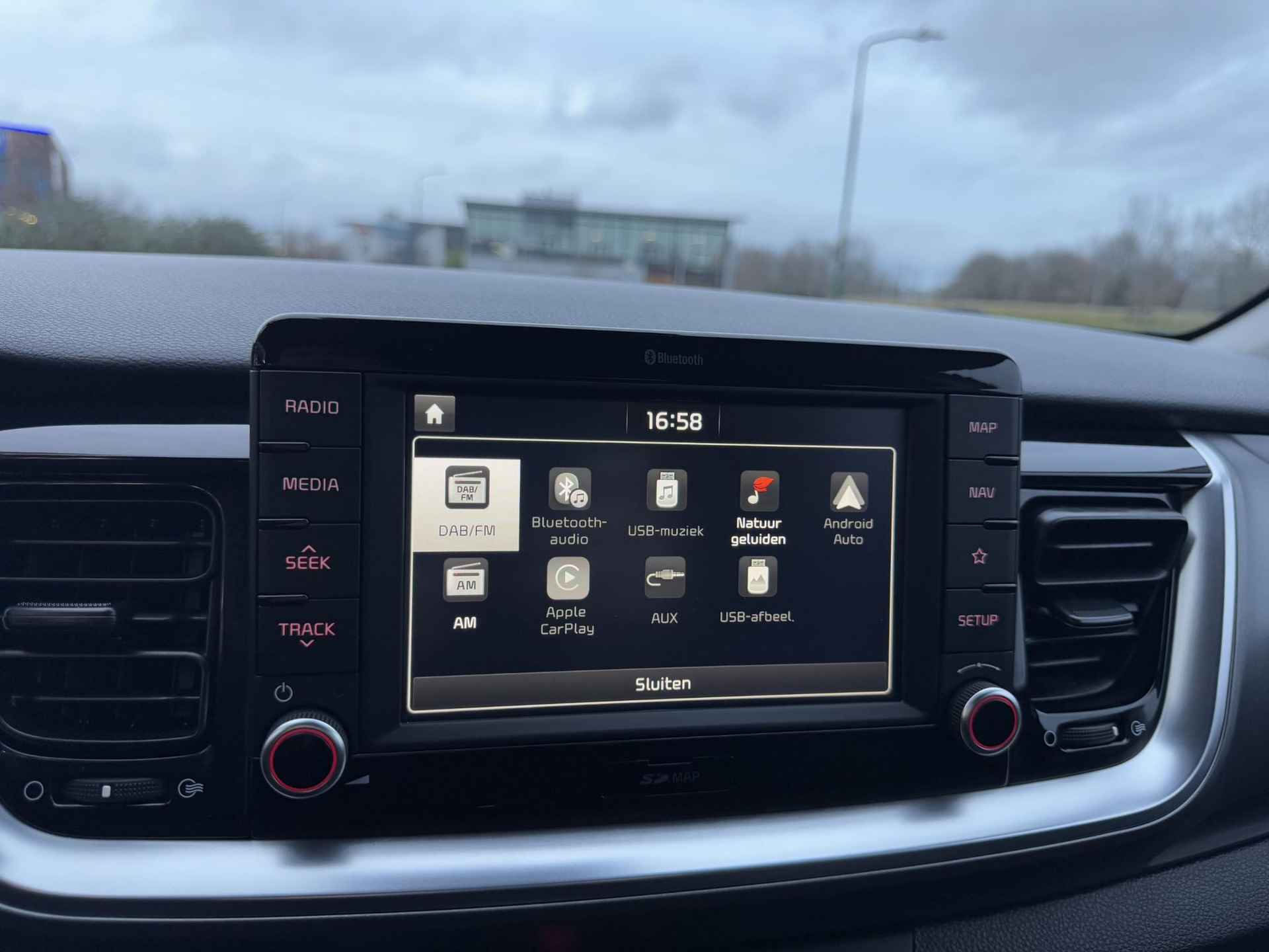 Kia Stonic 1.0 T-GDi DynamicPlusLine | Trekhaak | Unieke Kleur | Lichtmetalen Velgen | Navigatie | Apple Carplay/ Android Auto | Enz... - 24/29