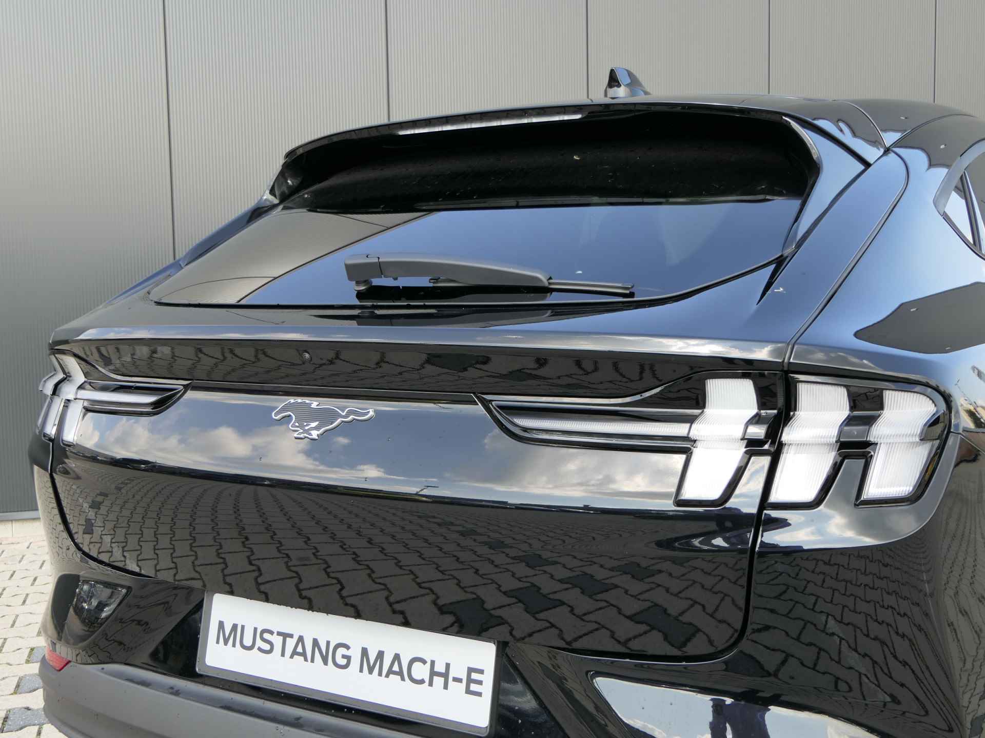 Ford Mustang Mach-E 75kWh RWD | 16% Bijtelling 2022! | Technology Pack Plus | 19inch Lichtmetalen velgen | - 30/36