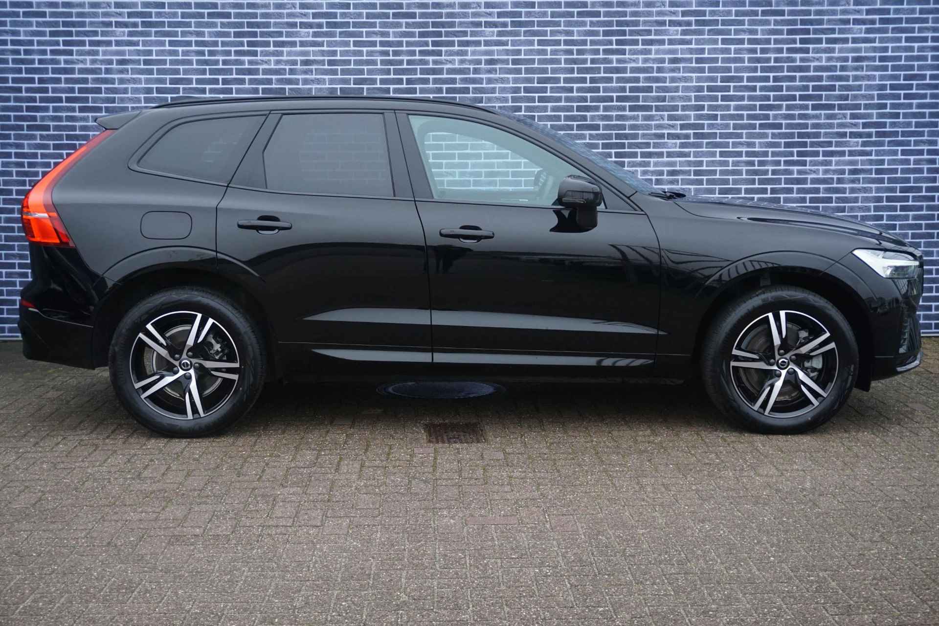 Volvo XC60 2.0 B4 D R-Design | Google | Stuur + Stoelverwarming | Keyless entry | Volvo on Call | LED | Harman/Kardon | - 11/31