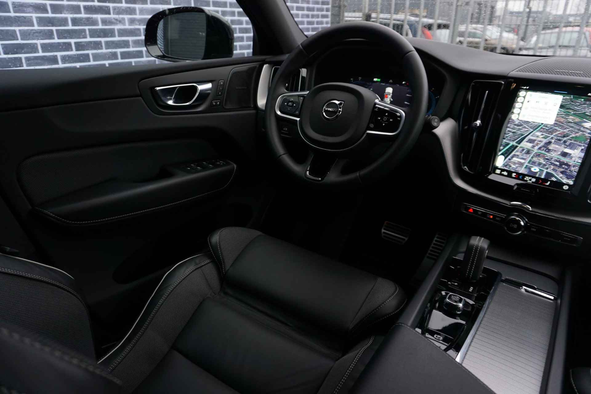 Volvo XC60 2.0 B4 D R-Design | Google | Stuur + Stoelverwarming | Keyless entry | Volvo on Call | LED | Harman/Kardon | - 27/31