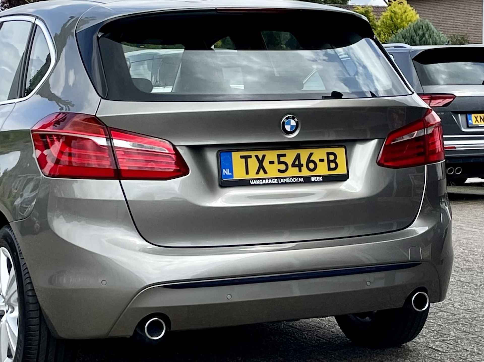 Bmw 2-serie Active Tourer 220i 192PK High Executive Panorama Trekhaak Camera Elek. achterk - 14/36