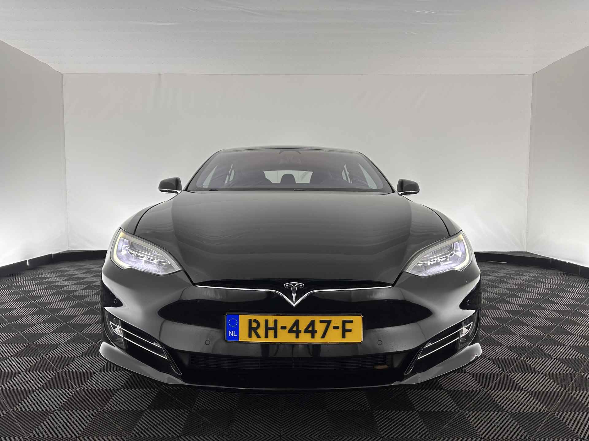 Tesla Model S 100D AWD [ 3-Fase ] *PANO | FULL-LEATHER | AUTO-PILOT | ADAPT.CRUISE |  FULL-LED | DIGI-COCKPIT | NAVI-FULLMAP | AIR-SUSPENSION | KEYLESS | SURROUND-VIEW |  MEMORY-PACK | SPORT-SEATS | DIGI-COCKPIT | CARPLAY | 1 - 2/43