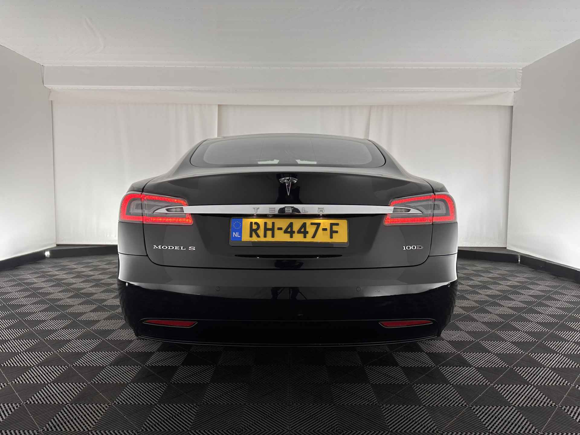 Tesla Model S 100D AWD [ 3-Fase ] *PANO | FULL-LEATHER | AUTO-PILOT | ADAPT.CRUISE |  FULL-LED | DIGI-COCKPIT | NAVI-FULLMAP | AIR-SUSPENSION | KEYLESS | SURROUND-VIEW |  MEMORY-PACK | SPORT-SEATS | DIGI-COCKPIT | CARPLAY | 1 - 5/43