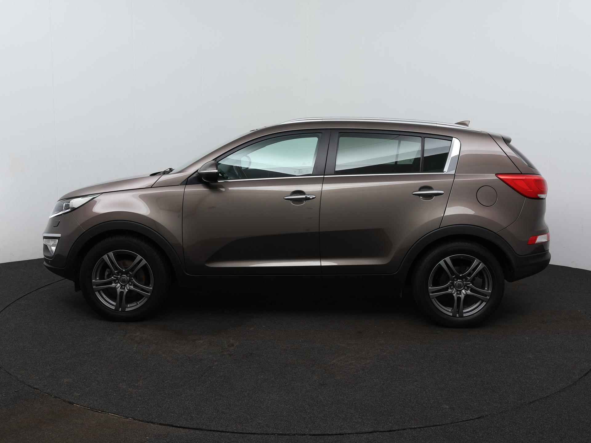 Kia Sportage 2.0 ExecutiveLine | Airco | Climate Control | Navigatie | Bluethooth | Stoelverwarming | Spraakbediening | Parkeerassist | CC | Parkeersensoren | Panoramadak | Camera | Hill Hold Control | Trekhaak - 3/22