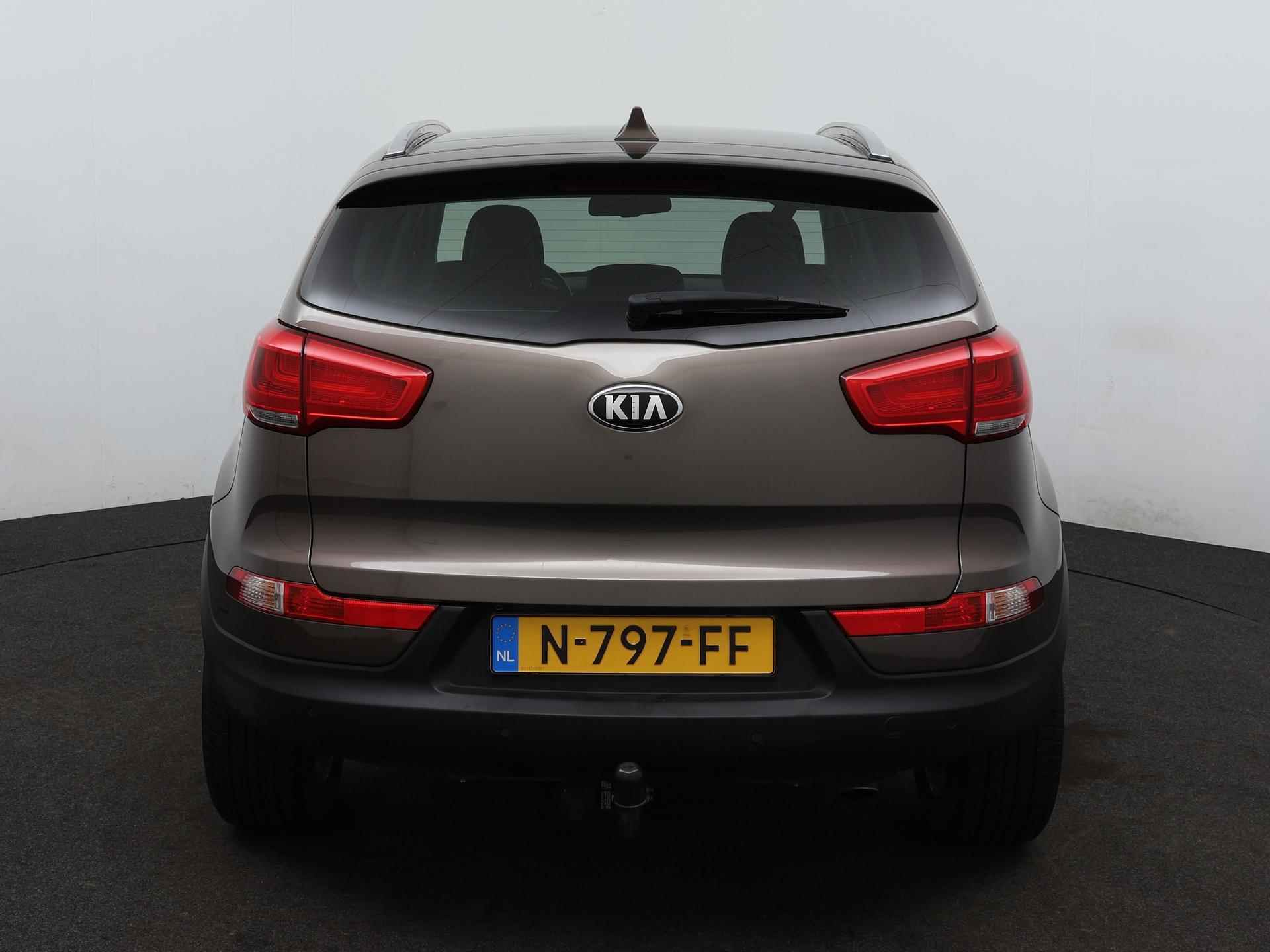 Kia Sportage 2.0 ExecutiveLine | Airco | Climate Control | Navigatie | Bluethooth | Stoelverwarming | Spraakbediening | Parkeerassist | CC | Parkeersensoren | Panoramadak | Camera | Hill Hold Control | Trekhaak - 4/22