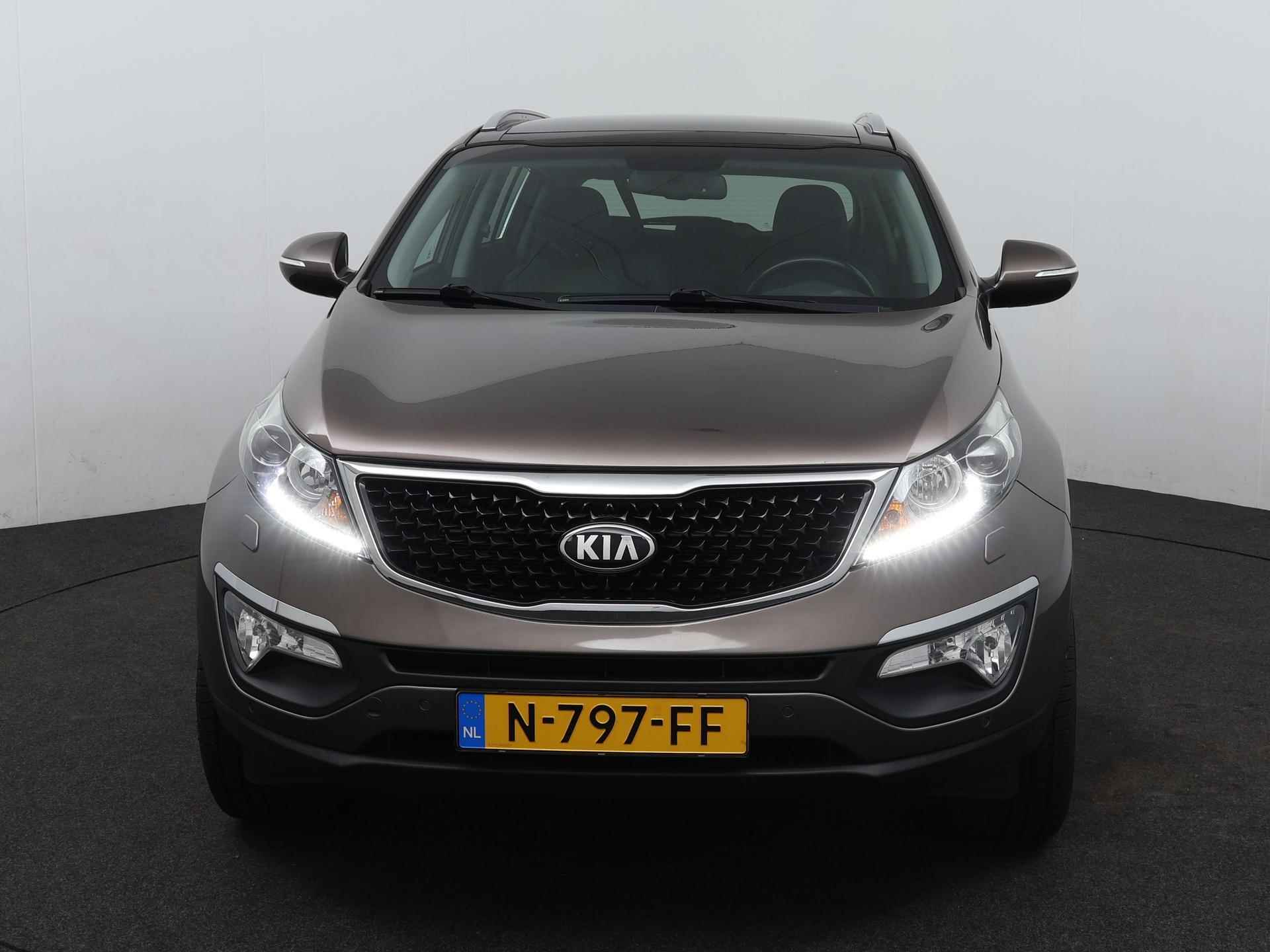 Kia Sportage 2.0 ExecutiveLine | Airco | Climate Control | Navigatie | Bluethooth | Stoelverwarming | Spraakbediening | Parkeerassist | CC | Parkeersensoren | Panoramadak | Camera | Hill Hold Control | Trekhaak - 6/22