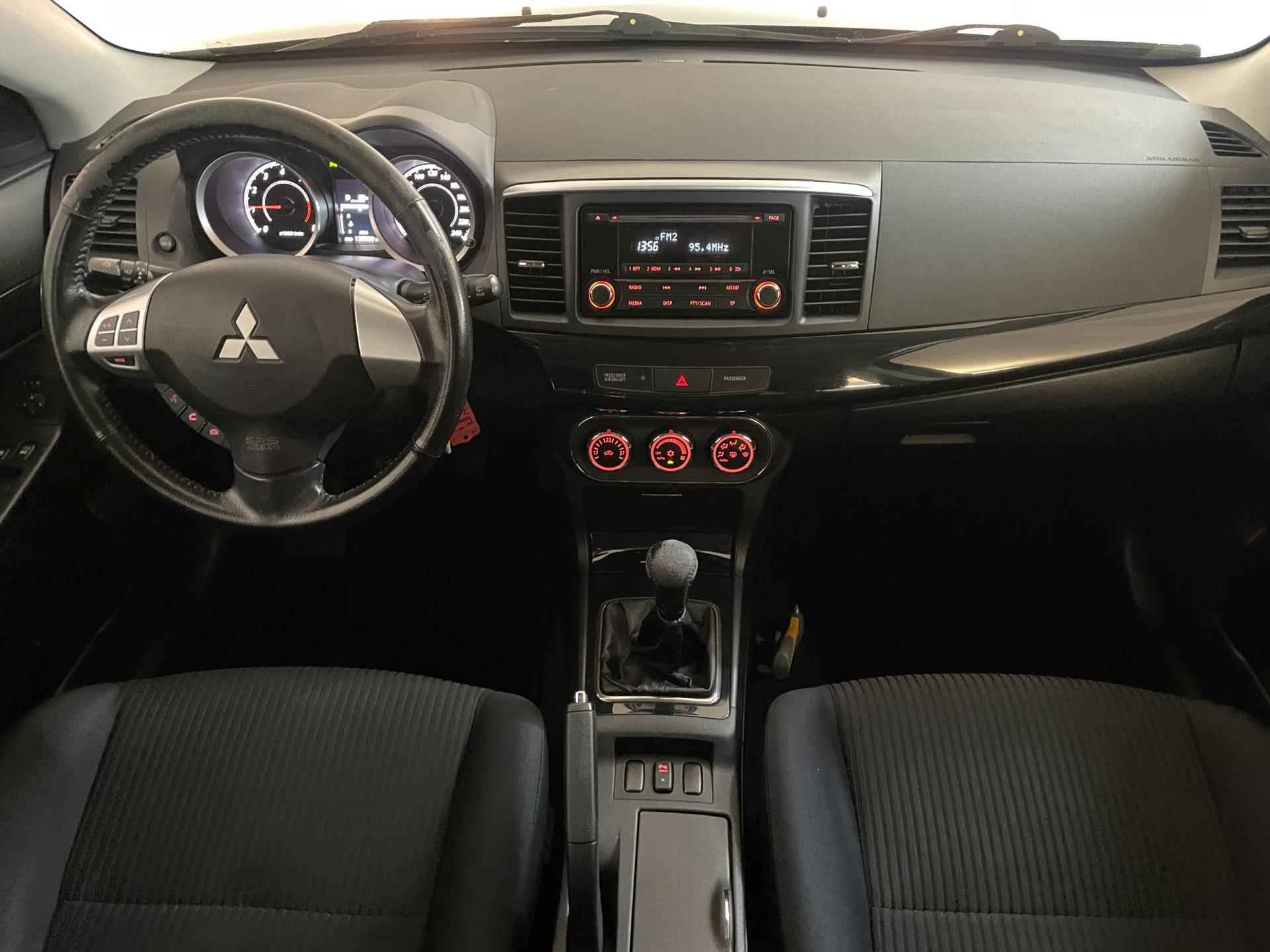 Mitsubishi Lancer Sportback 1.6 Limited Edition AIRCO BLUETOOTH ELEK RAMEN CENT VERG 17INCH VELGEN ZEER NETTE AUTO - 20/38