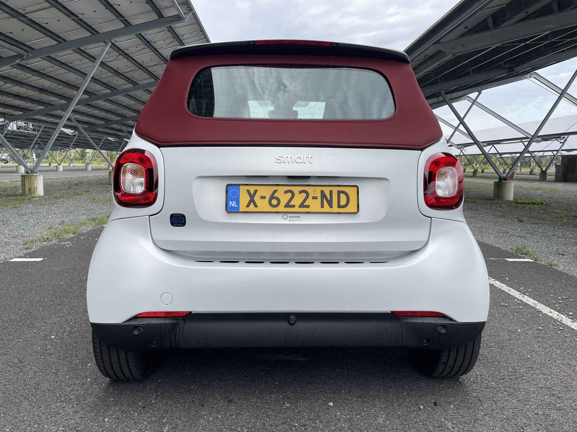 Smart fortwo cabrio EQ Comfort 18 kWh | Winterpakket | Rood dak | Carbon optiek interieur | Auto klimaat | Apple carplay/Android auto | - 9/32