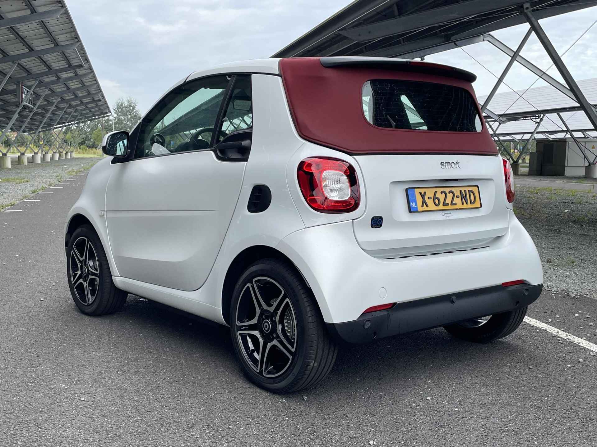 Smart fortwo cabrio EQ Comfort 18 kWh | Winterpakket | Rood dak | Carbon optiek interieur | Auto klimaat | Apple carplay/Android auto | - 10/32