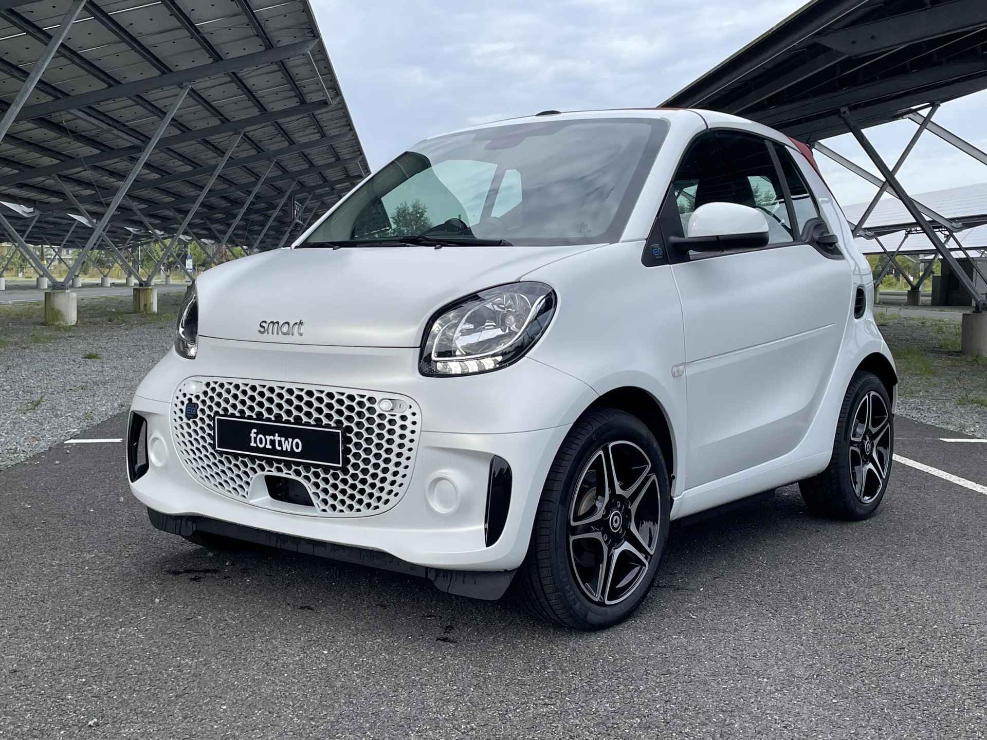 Smart fortwo cabrio EQ Comfort 18 kWh | Winterpakket | Rood dak | Carbon optiek interieur | Auto klimaat | Apple carplay/Android auto | - 12/32