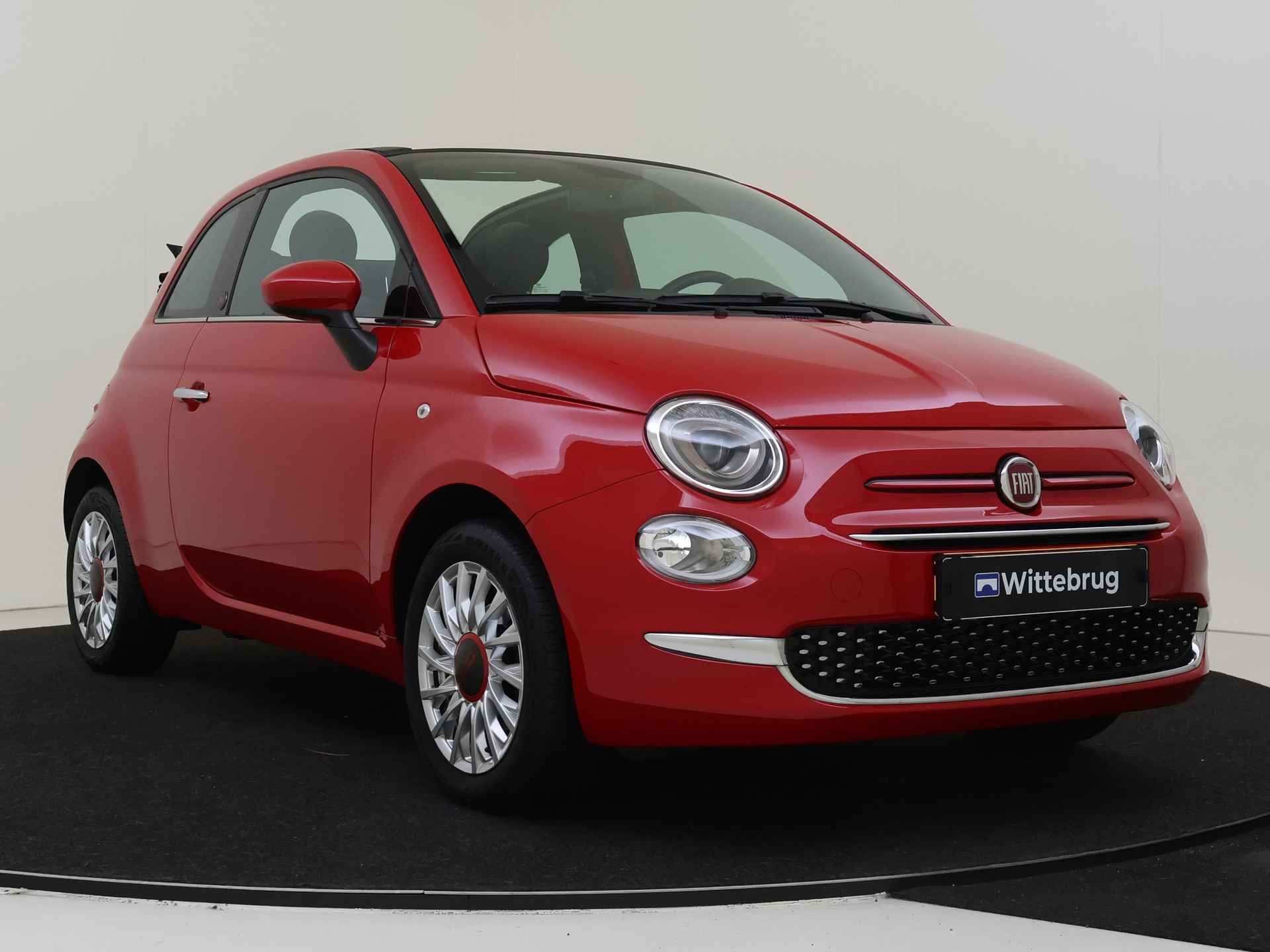 Fiat 500C 1.0 70PK Hybrid RED Cabrio | Navigatie | Airco | Licht metalen velgen - 4/36