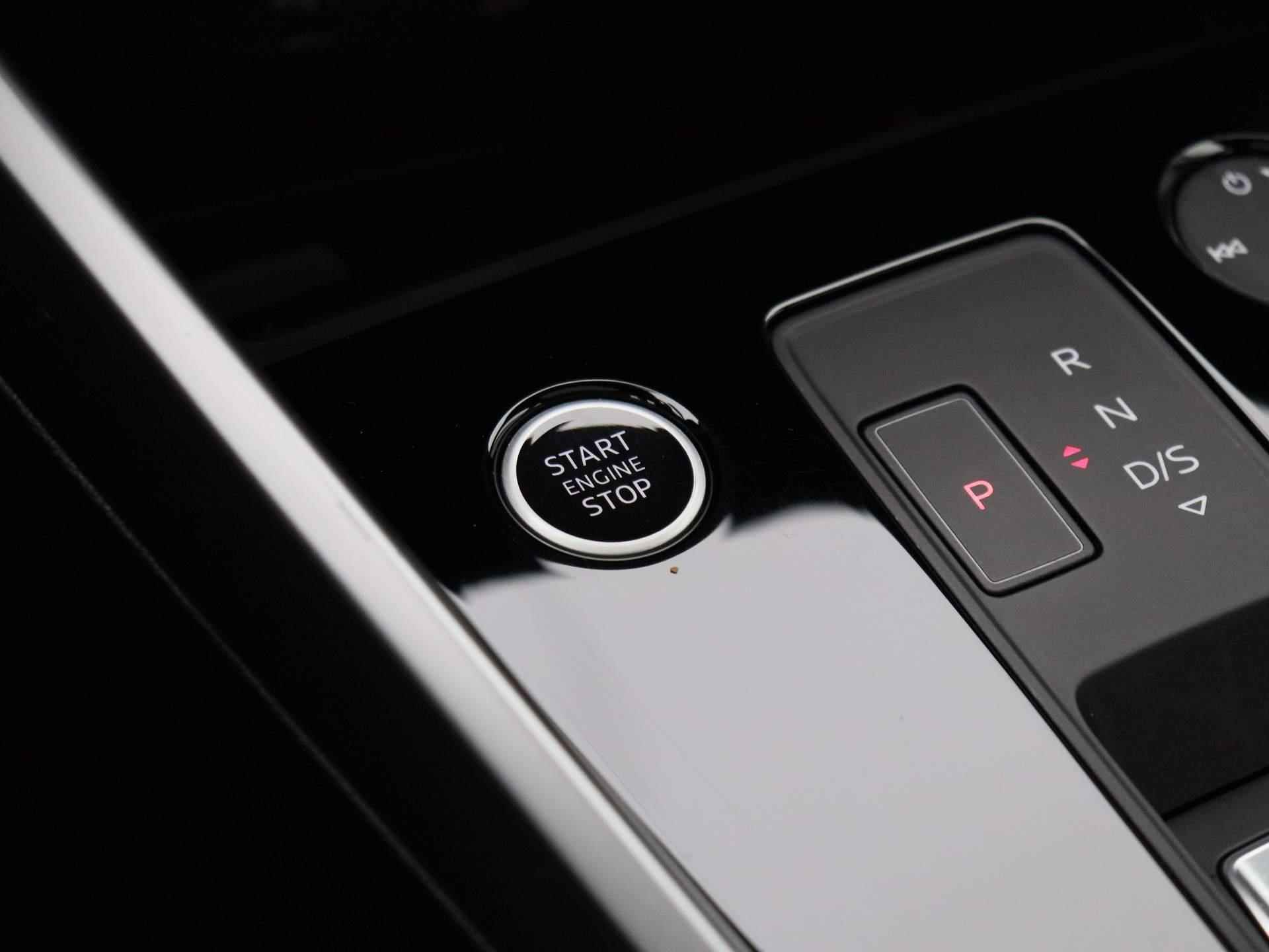 Audi A3 Limousine 30 TFSI S edition 110 PK | Automaat | S line exterieur | S line interieur |  Panoramadak | Virtual cockpit | Navigatie| LED  | Stoelverwarming | Cruise Control | Lichtmetalen velgen | Parkeersensoren | - 26/33