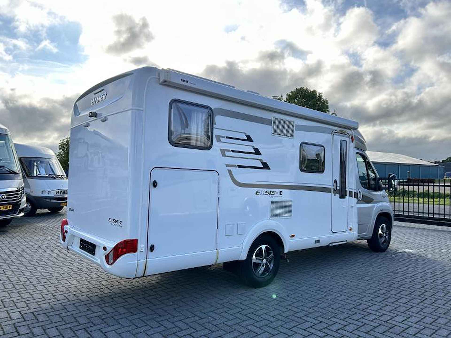 Hymer Exsis-T 578 automaat/enkele-bedden - 3/24