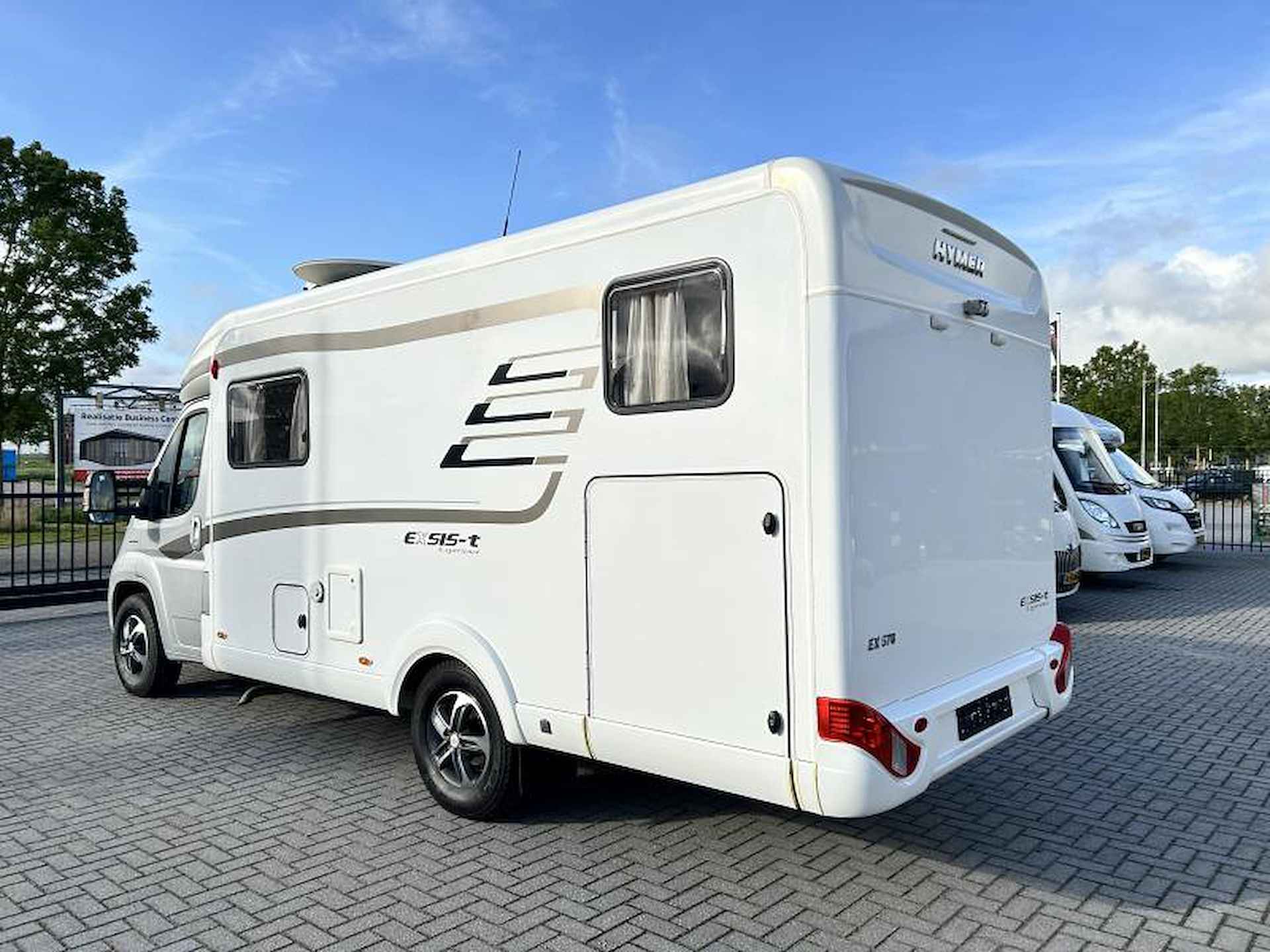 Hymer Exsis-T 578 automaat/enkele-bedden - 5/25