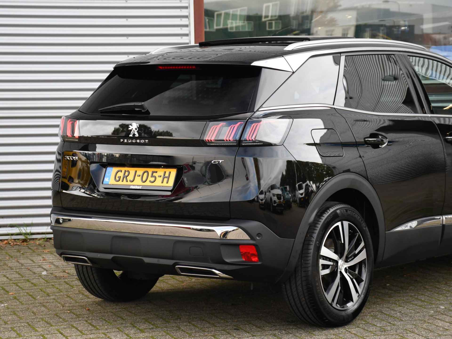 Peugeot 3008 GT 1.2 PureTech 136pk Automaat SCHUIF-DAK | DODE HOEK | 18''LM | PDC + CAM. VOOR | APPLE-CARPLAY | DAB - 6/36