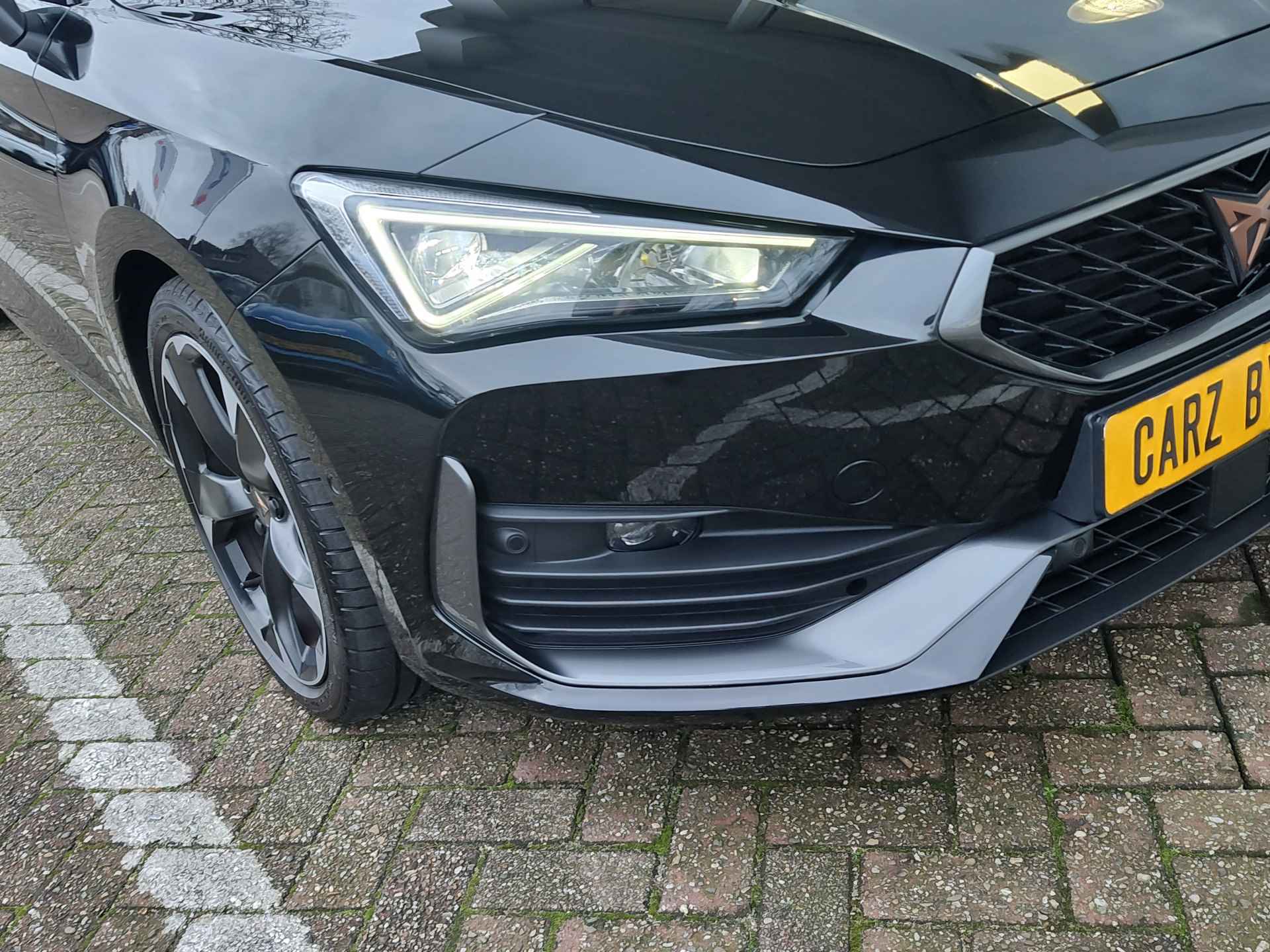 CUPRA Leon Sportstourer 1.5 e-TSI BUSINESS DSG Virtual Cockpit | Dodehoek | Keyless | Elek. Stoelen - 38/39