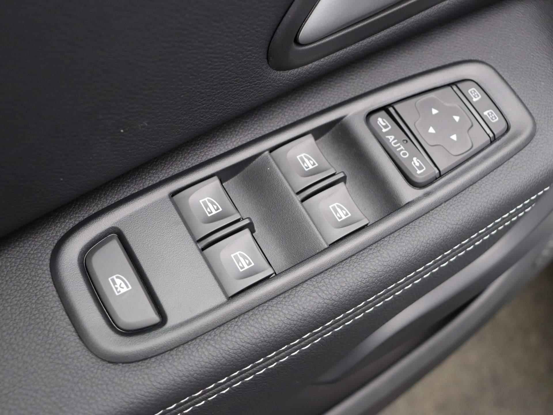 Dacia Duster TCe 100pk Bi-Fuel Journey | LPG G3 | Dodehoeksensoren | Achteruitrijcamera | Stoelverwarming | Keyless Entry | Navigatie | - 16/41