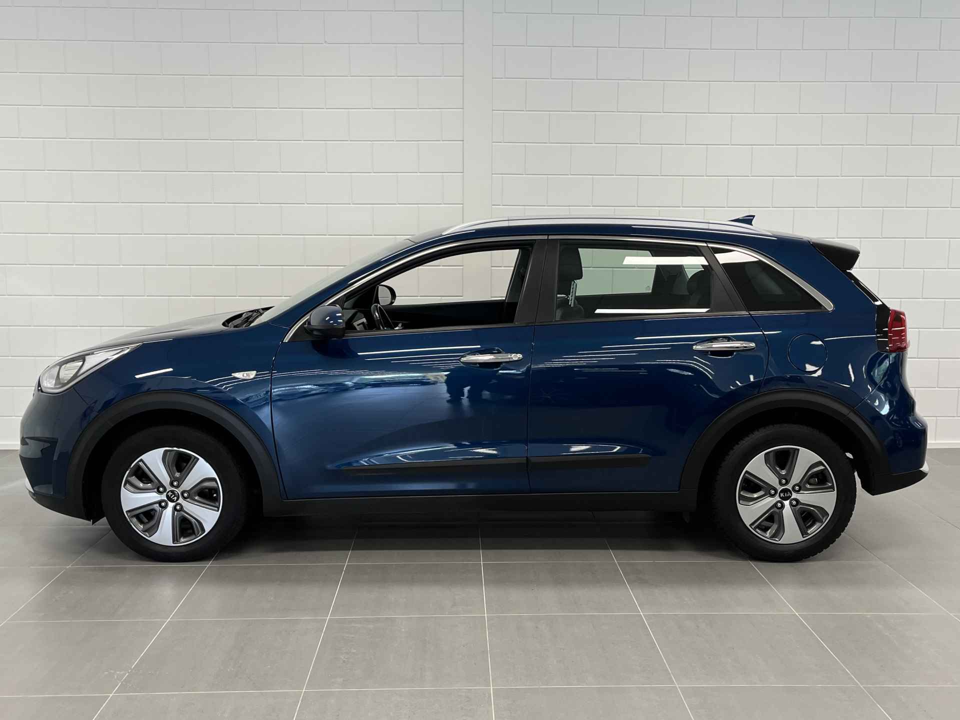 Kia Niro 1.6 GDi Hybrid DynamicLine NAVIGATIE | STOEL- EN STUURVERWARMING | HALF LEDER BEKLEDING | ZUINIGE CROSSOVER MET 12 MAANDEN GARANTIE - 9/43