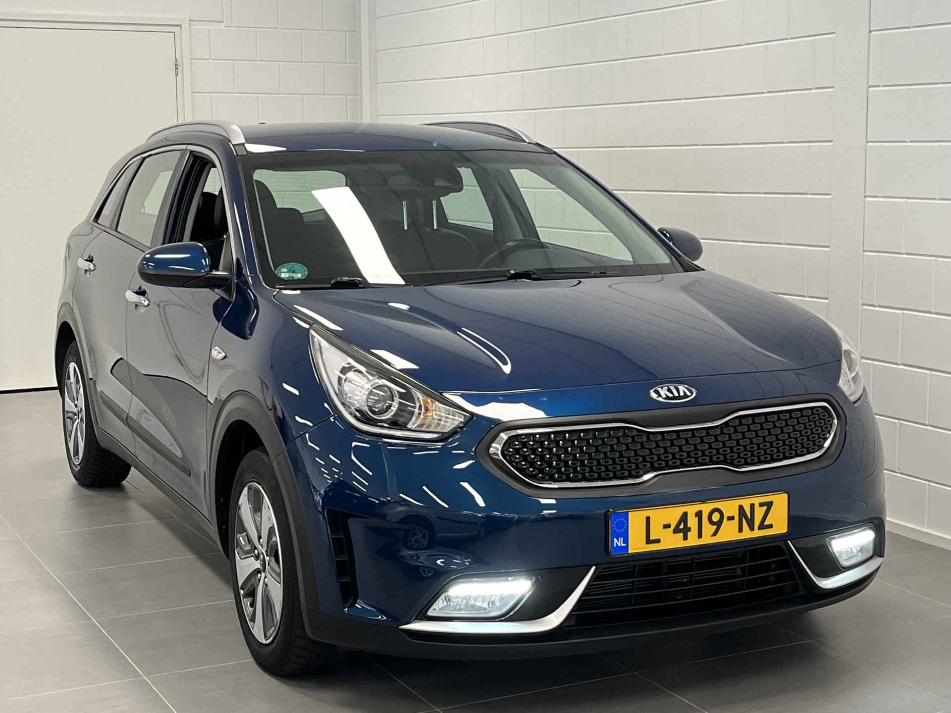 Kia Niro 1.6 GDi Hybrid DynamicLine NAVIGATIE | STOEL- EN STUURVERWARMING | HALF LEDER BEKLEDING | ZUINIGE CROSSOVER MET 12 MAANDEN GARANTIE - 10/43