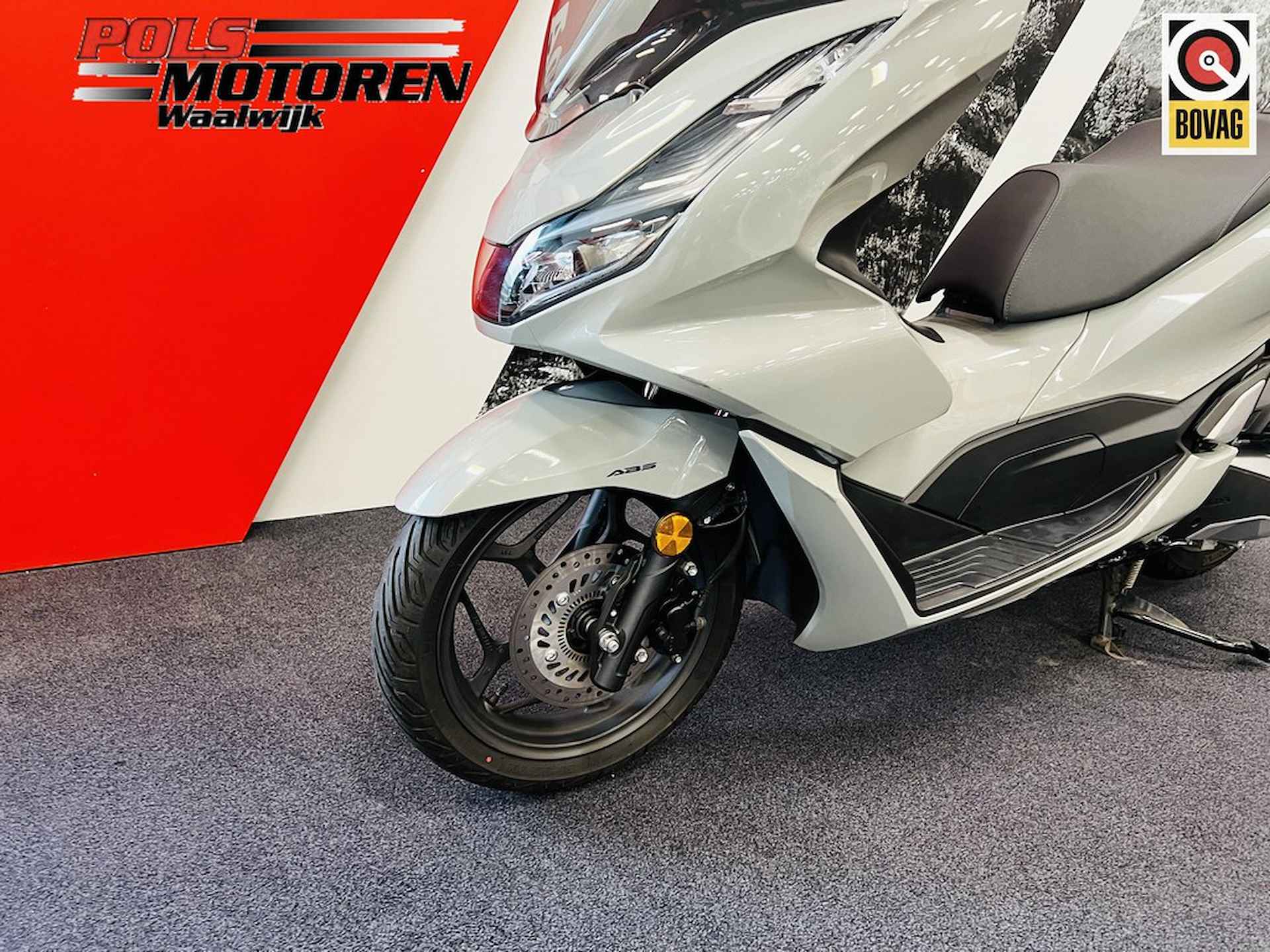 Honda WW 125 AP PCX 125 - 12/17