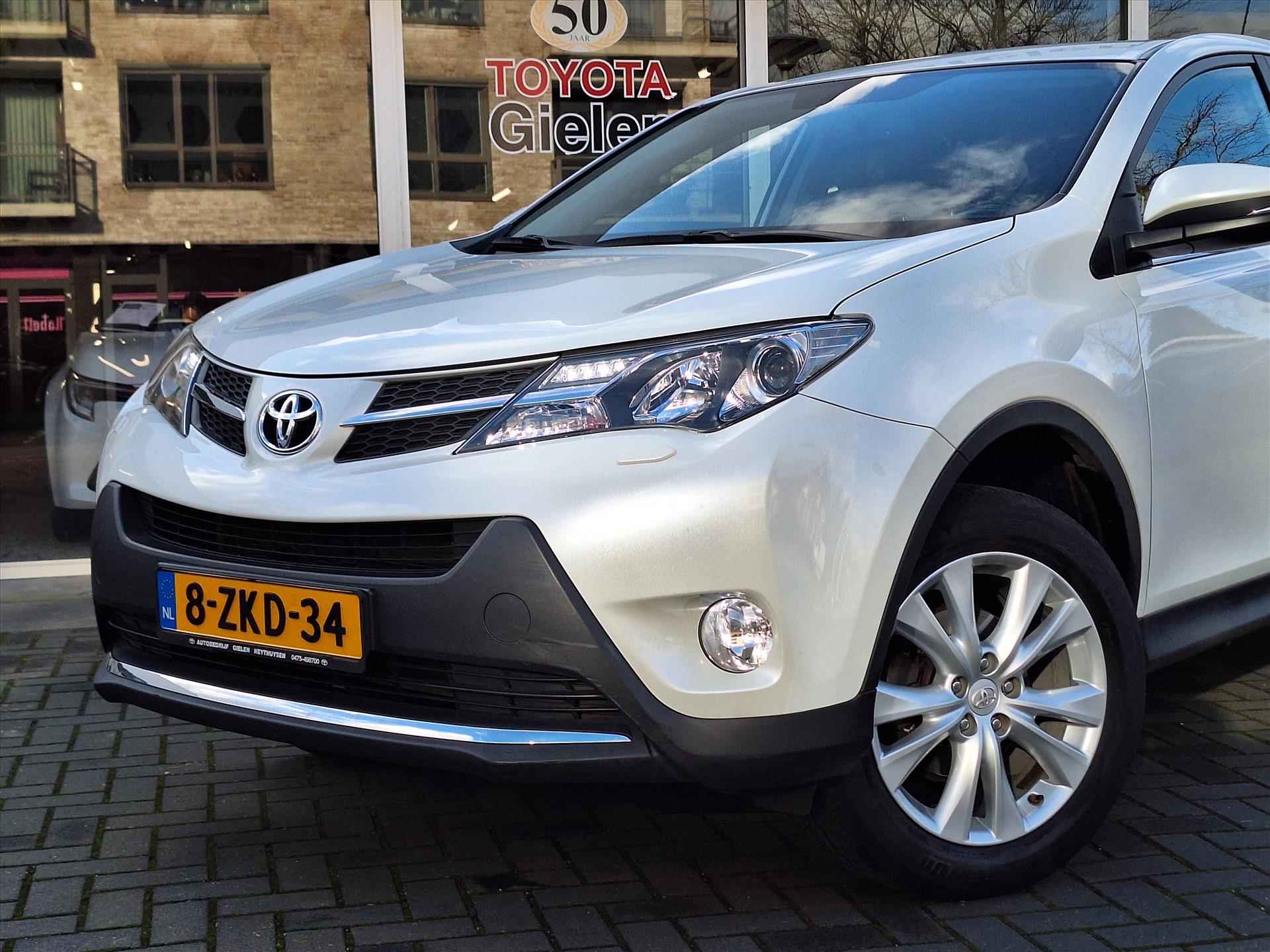 TOYOTA RAV4 2.0 VVT-i AWD Executive Business | Trekhaak, Leer, JBL, Stoelverwarming, Navigatie, Parkeersensoren, Keyless - 3/37