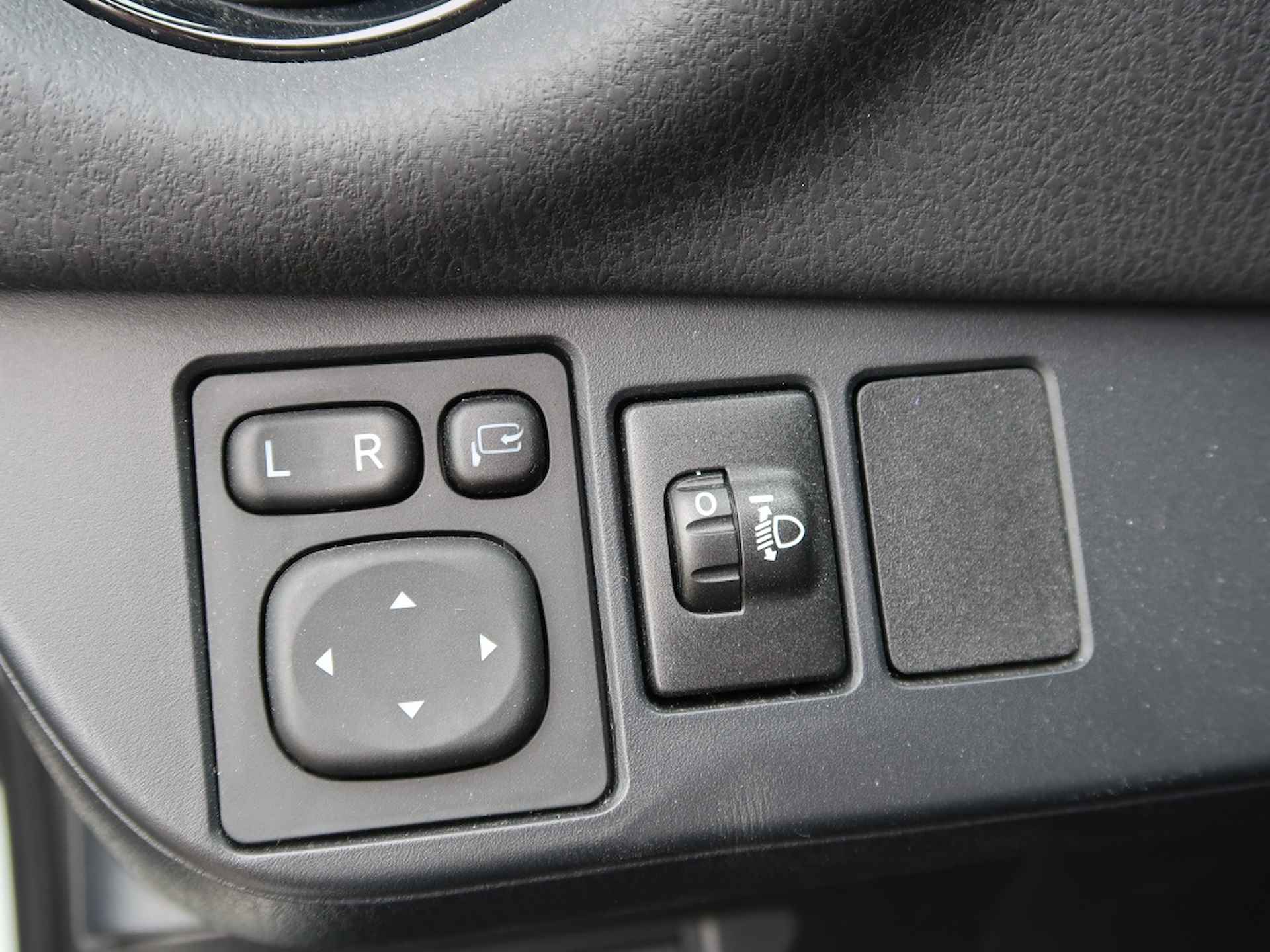 Toyota Yaris 1.5 Hybrid Dynamic / Automaat / Camera / Climate Control - 16/30