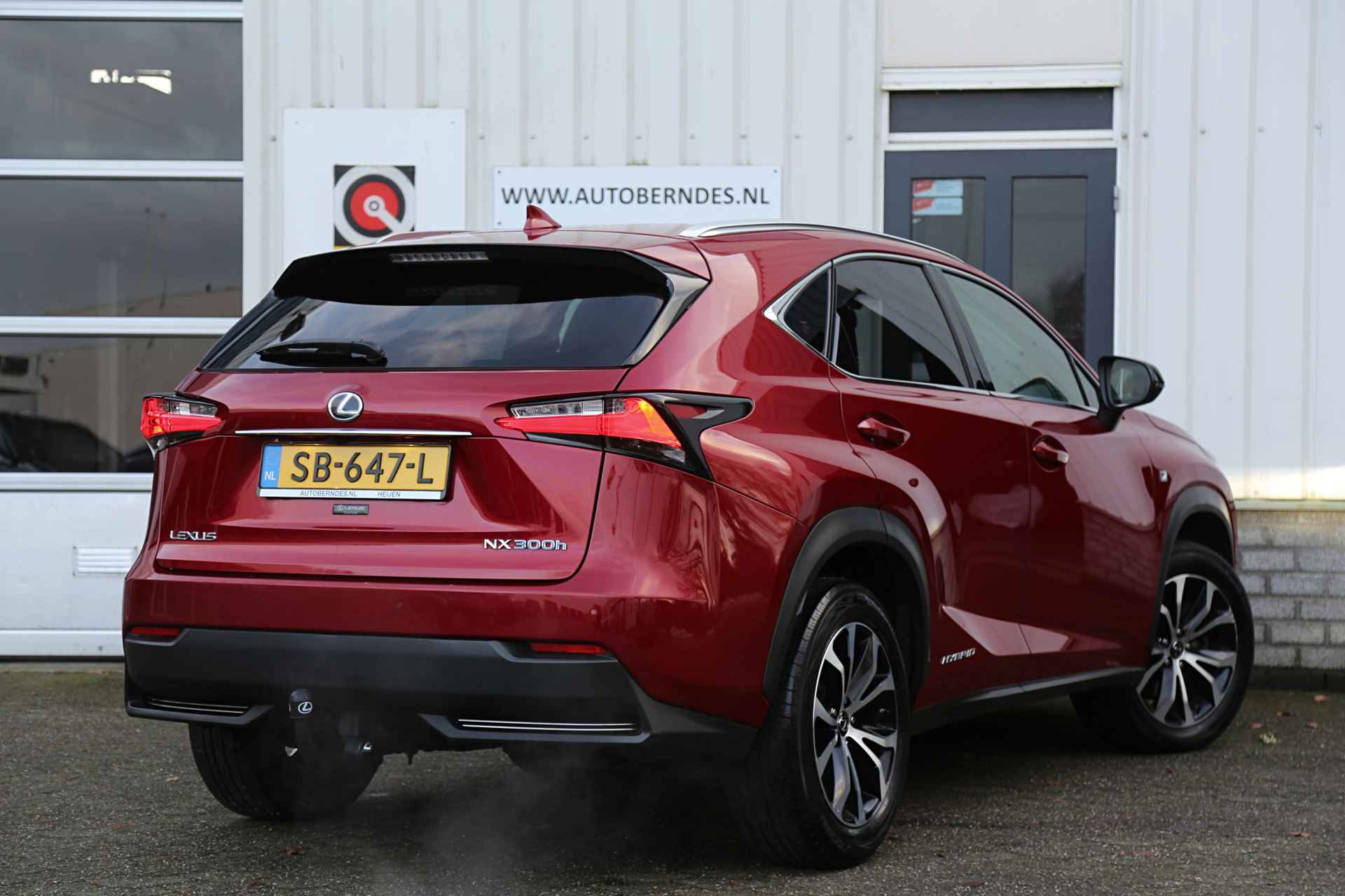 Lexus NX 300h AWD F Sport Line*Perfect Onderh.*Afneemb. Trekhaak/Camera/Leder/Stoelverw./Cruise-Control/Climate-Control/Elek. Klep/LED/18 - 2/60