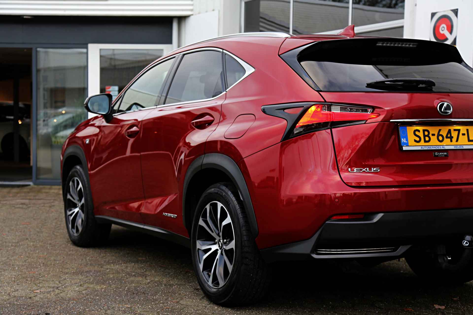 Lexus NX 300h AWD F Sport Line*Perfect Onderh.*Afneemb. Trekhaak/Camera/Leder/Stoelverw./Cruise-Control/Climate-Control/Elek. Klep/LED/18 - 27/60