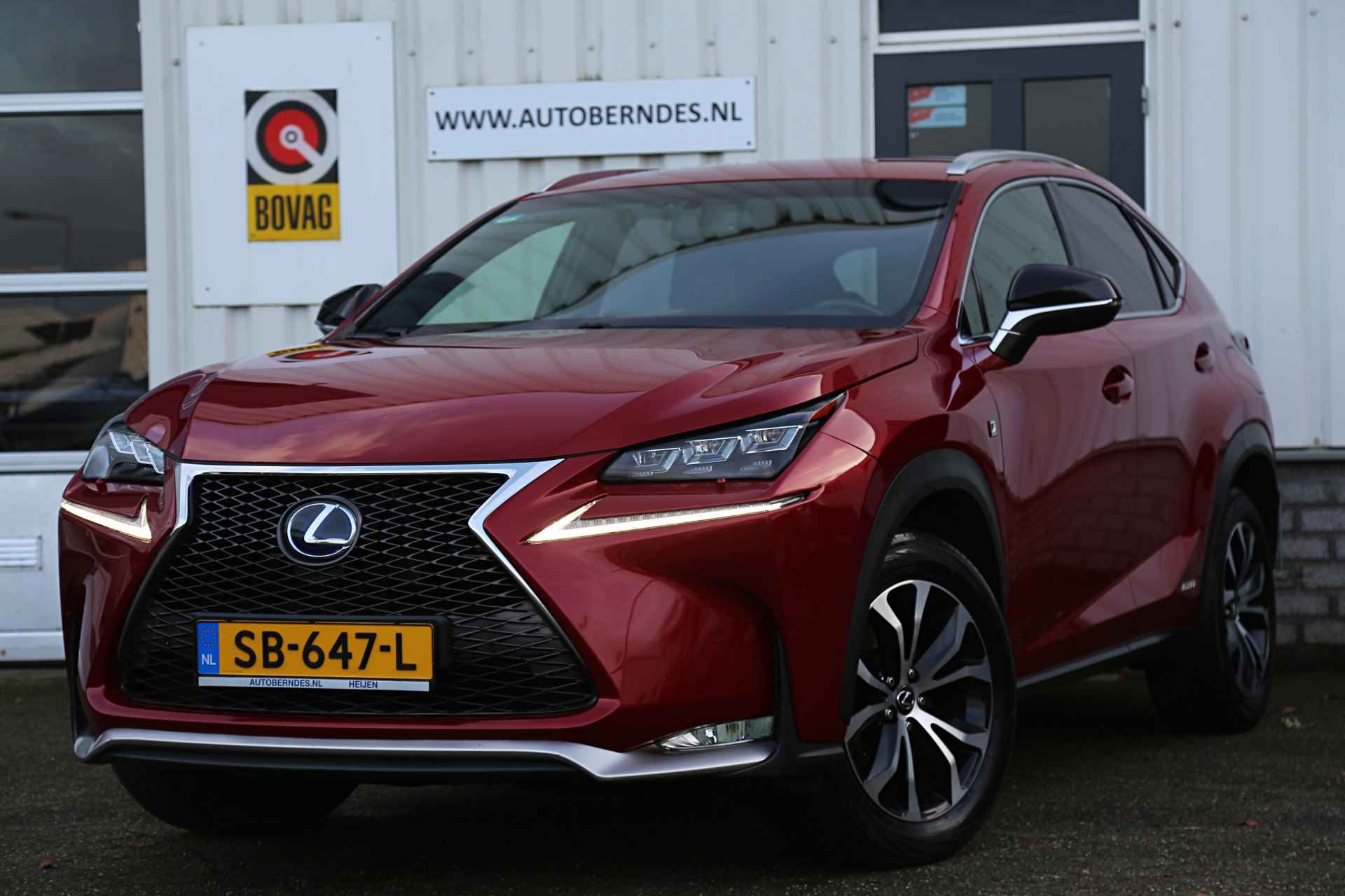 Lexus NX 300h AWD F Sport Line*Perfect Onderh.*Afneemb. Trekhaak/Camera/Leder/Stoelverw./Cruise-Control/Climate-Control/Elek. Klep/LED/18 - 53/60