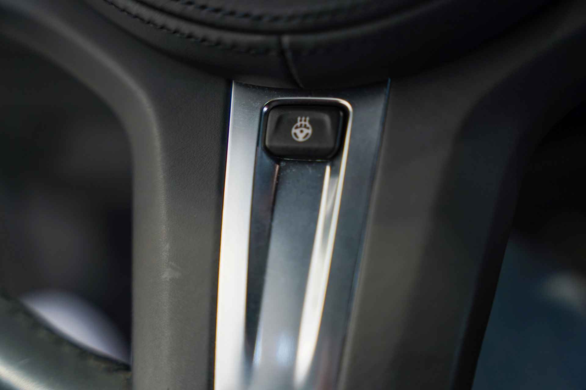 BMW 1 Serie 5-deurs M135i xDrive High Executive Aut. - 19/33