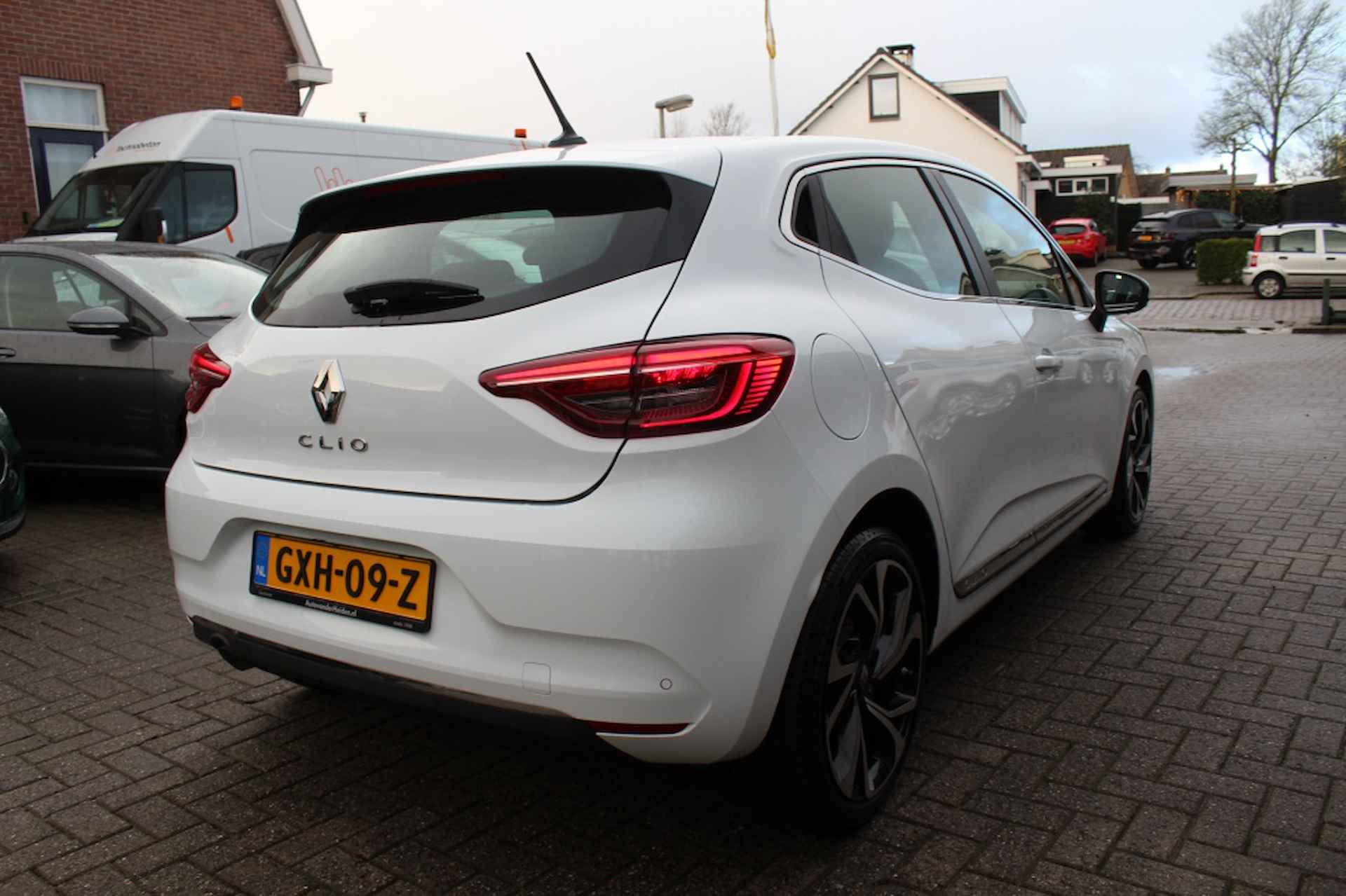 Renault Clio 1.0 TCe Intens - 6/27