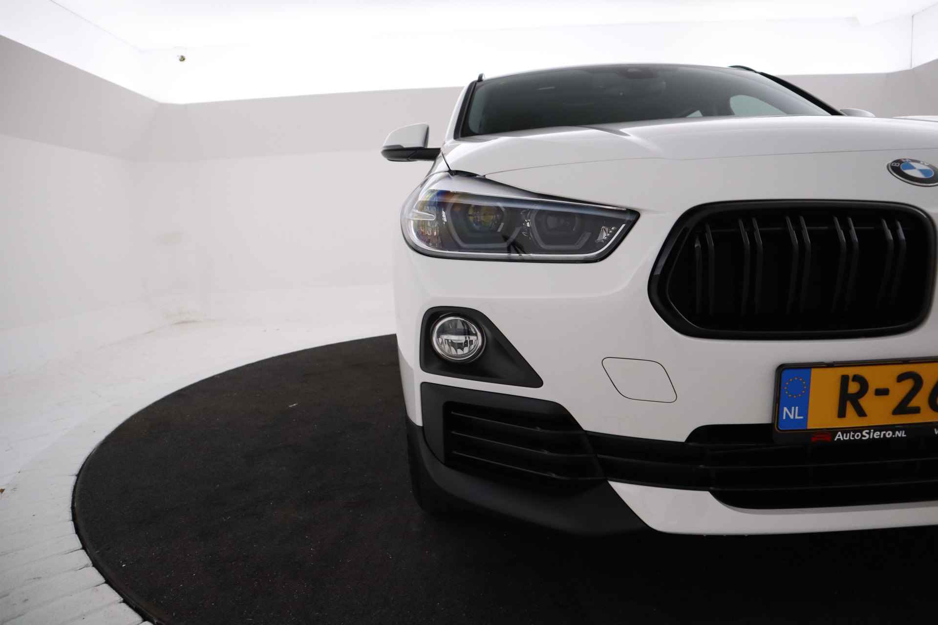 BMW X2 sDrive20i Executive Leer, Stoelverwarming, Cruise, Navigatie, - 8/38