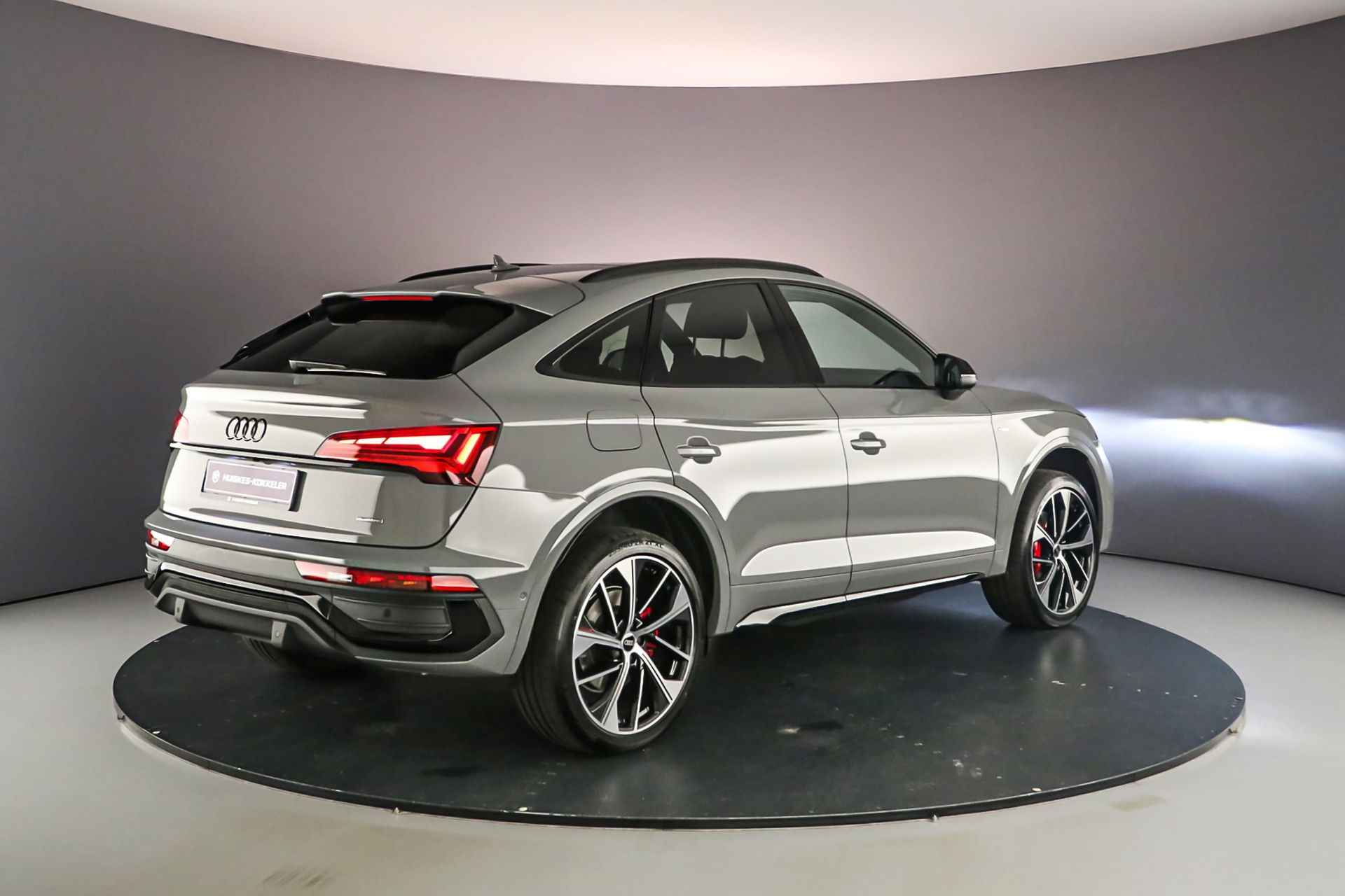 Audi Q5 Sportback S edition Competition 50 TFSI e 299pk 7 versn. S-tronic quattro Luchtvering/ Trekhaak/ Nardogrijs - 5/123