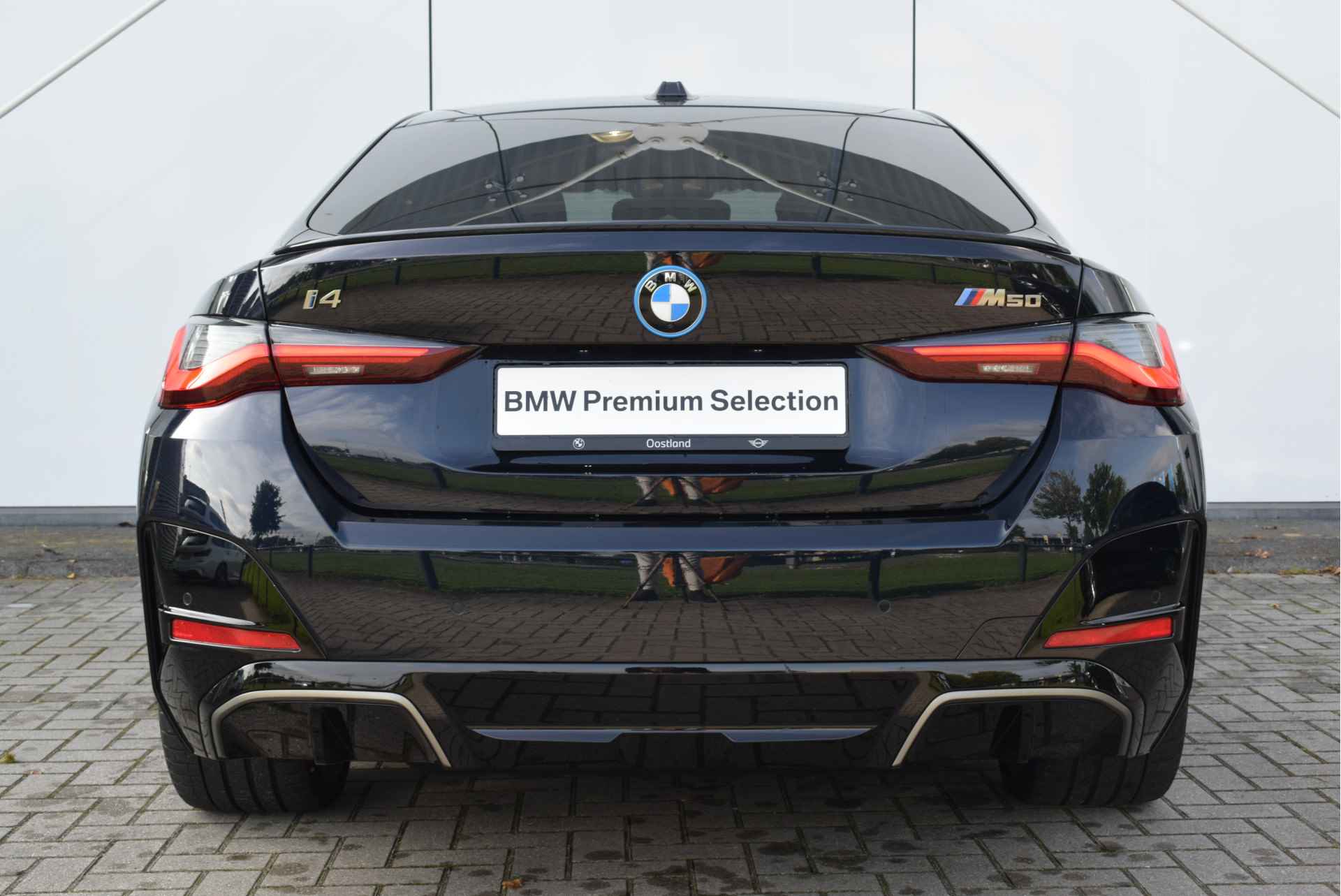BMW i4 M50 High Executive 80 kWh / BMW M 50 Jahre uitvoering / Schuif-kanteldak / Adaptief M Onderstel / Laserlight / M Sportstoelen / Harman Kardon - 9/36