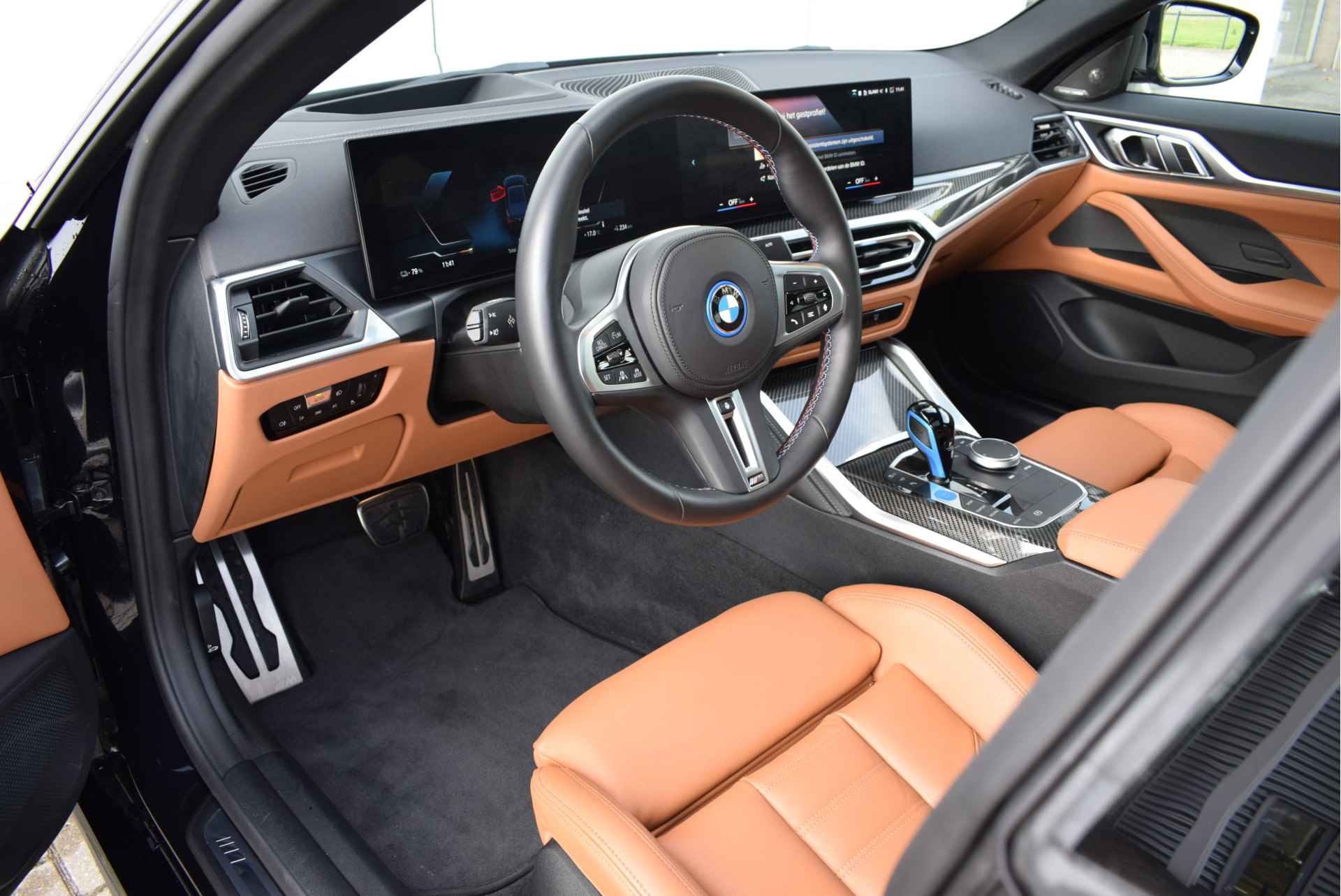 BMW i4 M50 High Executive 80 kWh / BMW M 50 Jahre uitvoering / Schuif-kanteldak / Adaptief M Onderstel / Laserlight / M Sportstoelen / Harman Kardon - 18/36