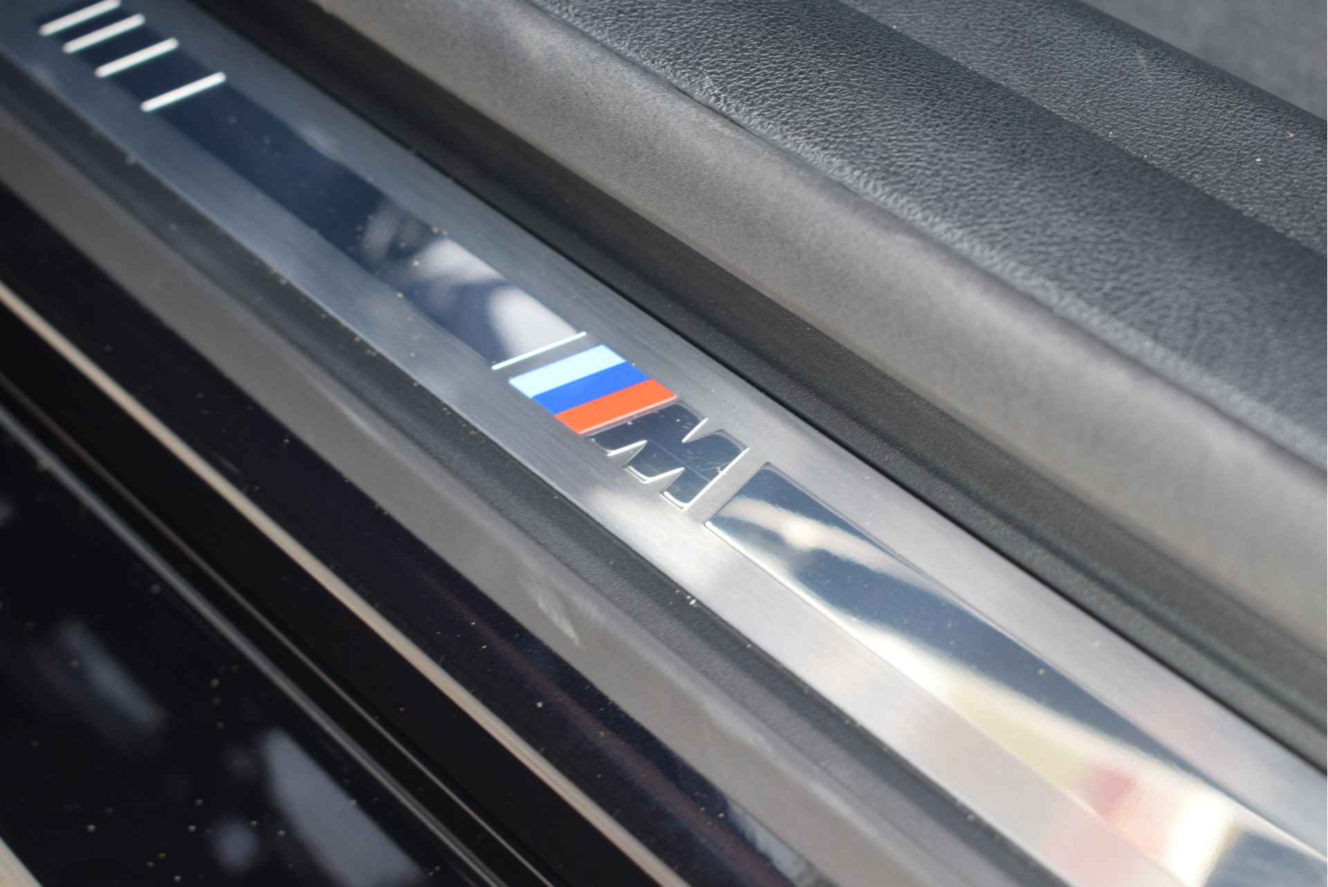 BMW i4 M50 High Executive 80 kWh / BMW M 50 Jahre uitvoering / Schuif-kanteldak / Adaptief M Onderstel / Laserlight / M Sportstoelen / Harman Kardon - 20/36