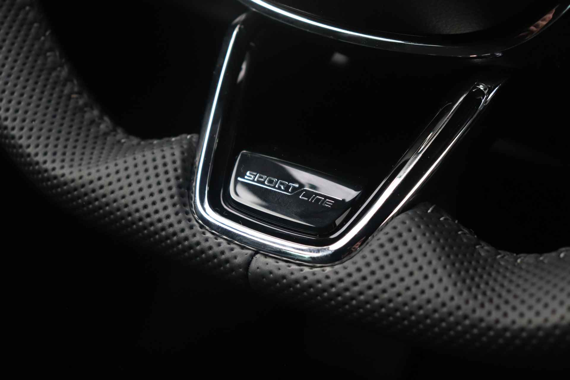 Škoda Superb Combi 1.5 TSI 150pk DSG ACT Sportline Business | Panoramisch/schuifdak | Verlengde stoelen | 19" Lichtmetalen velgen | - 25/41