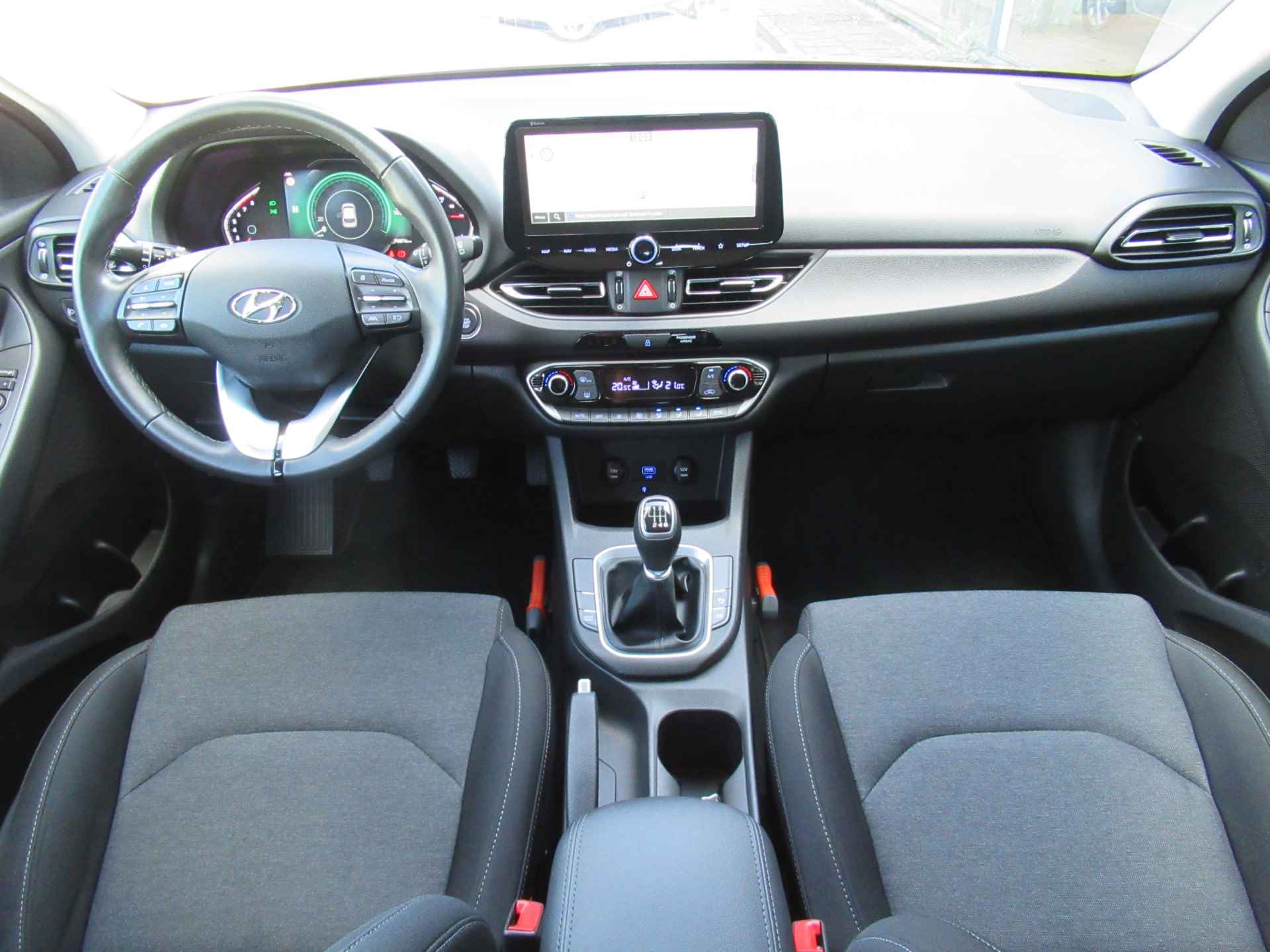 Hyundai i30 1.0 T-GDi MHEV Comfort Smart 1e eigen | dealer onderh | Full LED | tr.haak | Navi | camera - 21/30