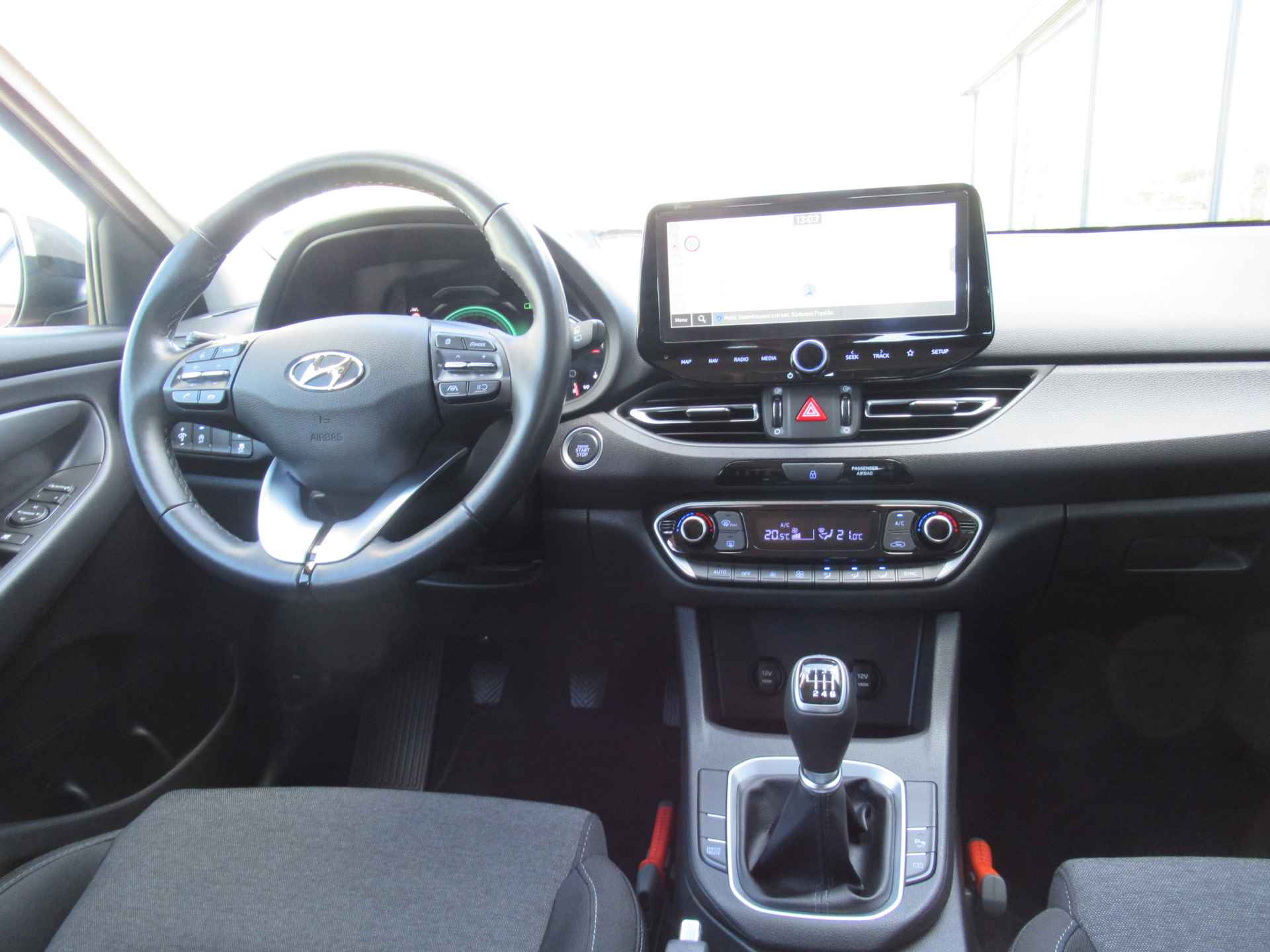 Hyundai i30 1.0 T-GDi MHEV Comfort Smart 1e eigen | dealer onderh | Full LED | tr.haak | Navi | camera - 22/30
