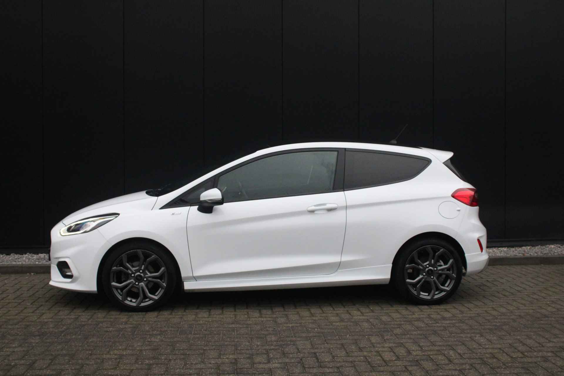 Ford Fiesta 1.0 EcoBoost ST-line | Pano-dak | Winter-pack | Stuur,Stoel & Voorruitverwarming | Cruise Control | Parkeersensoren | DAB - 4/26