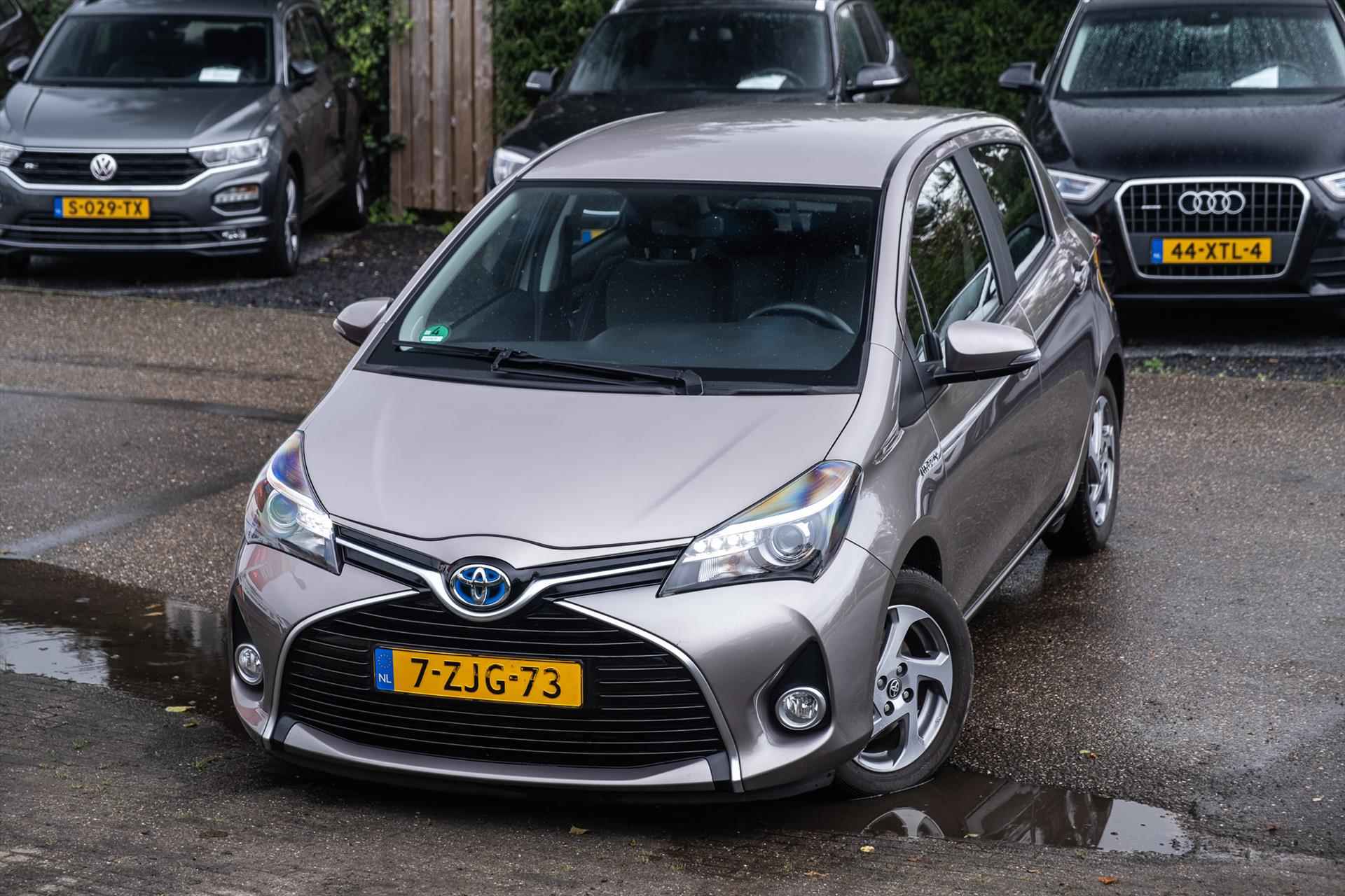 TOYOTA Yaris 1.5 Full Hybride 5 DEURS Automaat rijklaar bovag-garantie - 4/28