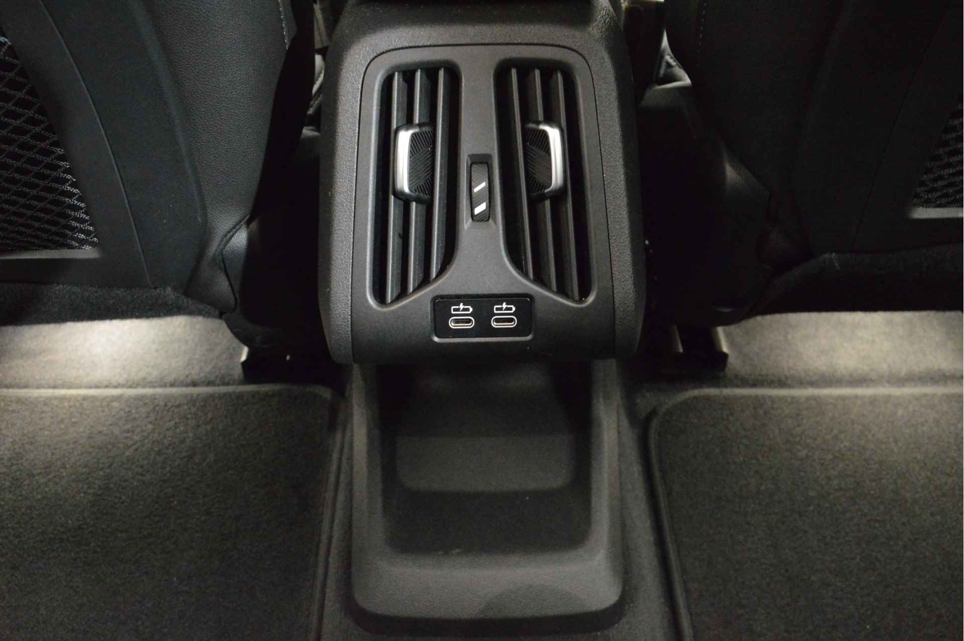 BMW X1 xDrive30e M Sport Automaat / Adaptieve LED / Sportstoelen / Adaptief M Onderstel / Comfort Access / Widescreen Display / Parking Assistant - 11/21