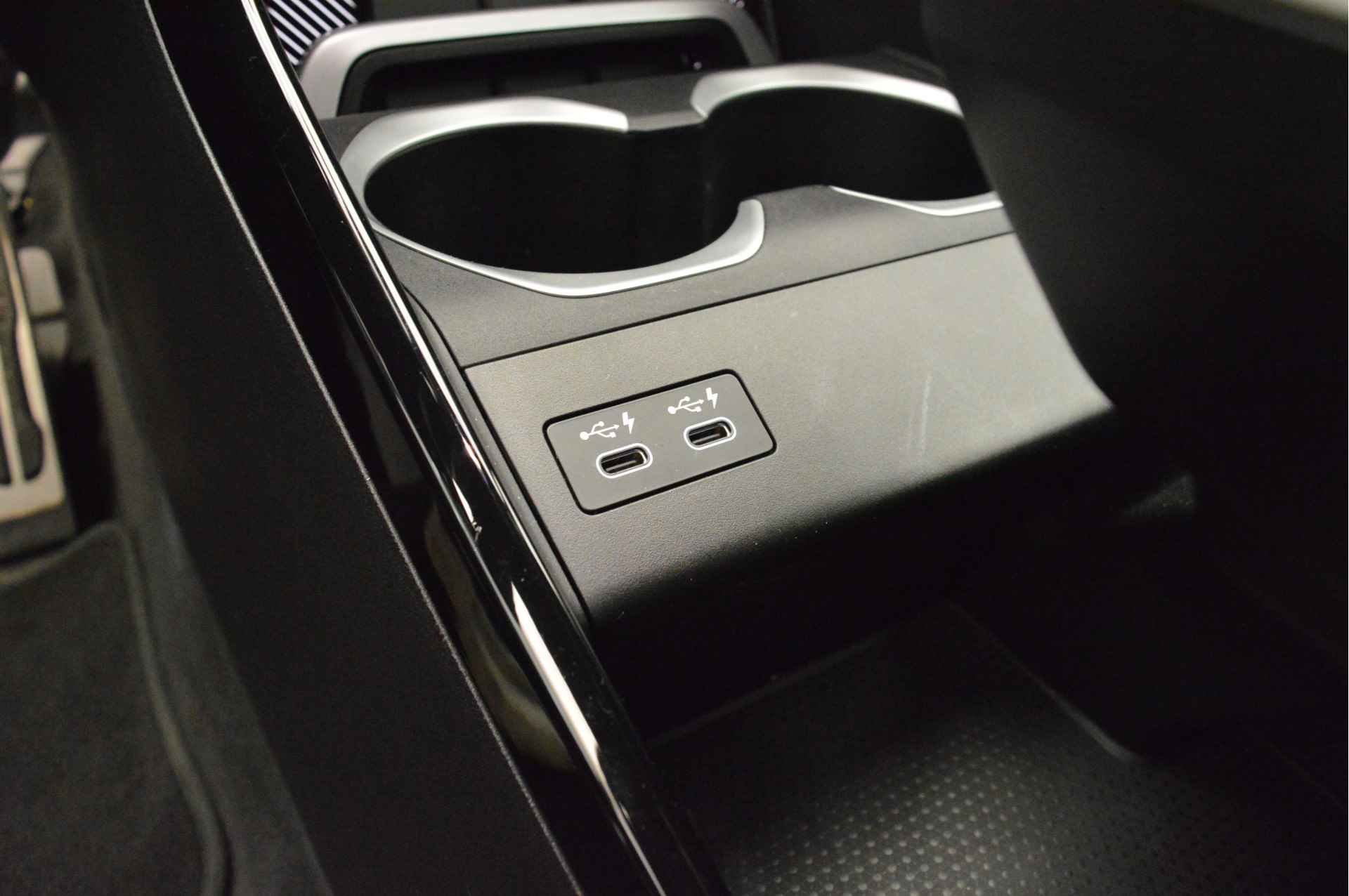 BMW X1 xDrive30e M Sport Automaat / Adaptieve LED / Sportstoelen / Adaptief M Onderstel / Comfort Access / Widescreen Display / Parking Assistant - 19/21