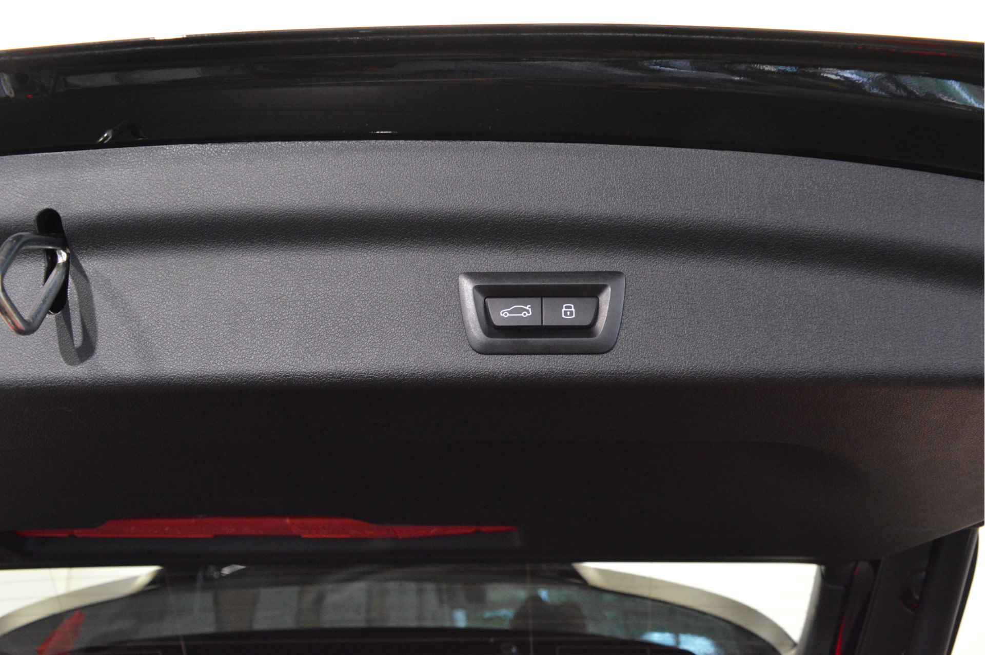 BMW X1 xDrive30e M Sport Automaat / Adaptieve LED / Sportstoelen / Adaptief M Onderstel / Comfort Access / Widescreen Display / Parking Assistant - 20/21