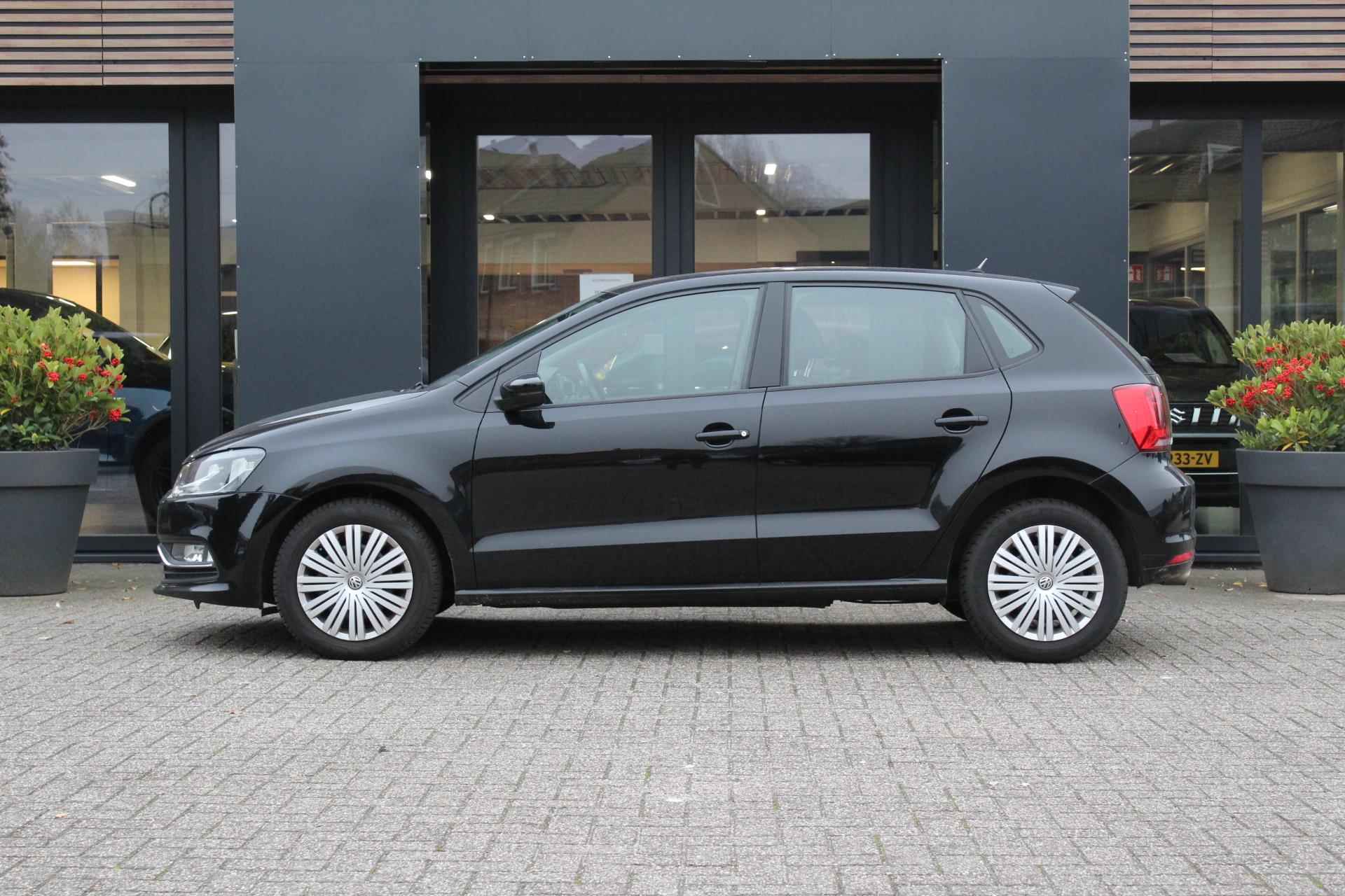 Volkswagen Polo 1.4 TDI Comfortline 5 Drs Airco NL Auto - 2/16