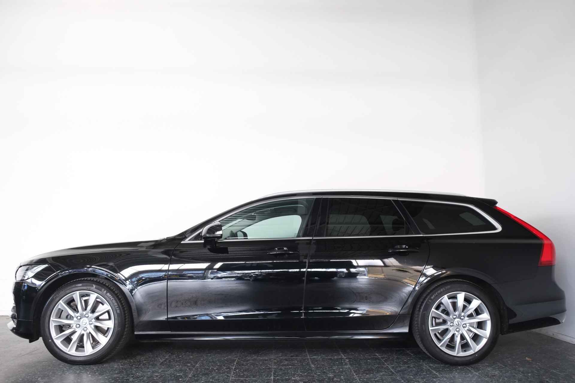 Volvo V90 2.0 T5 Momentum 251pk / LED / Leder / Carplay / Pilot assist / Automaat - 33/33