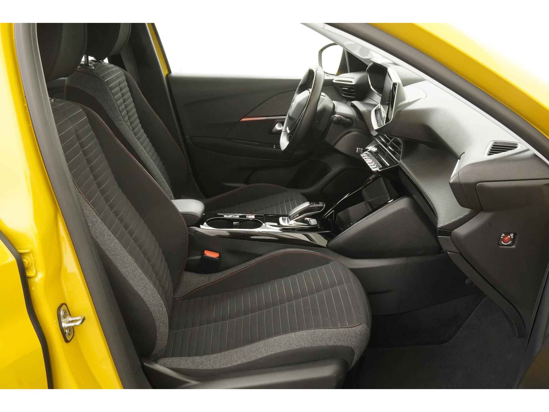 Peugeot e-208 EV Allure 50 kWh | Stoelverwarming | Parkeersensor | Zondag Open! - 3/40