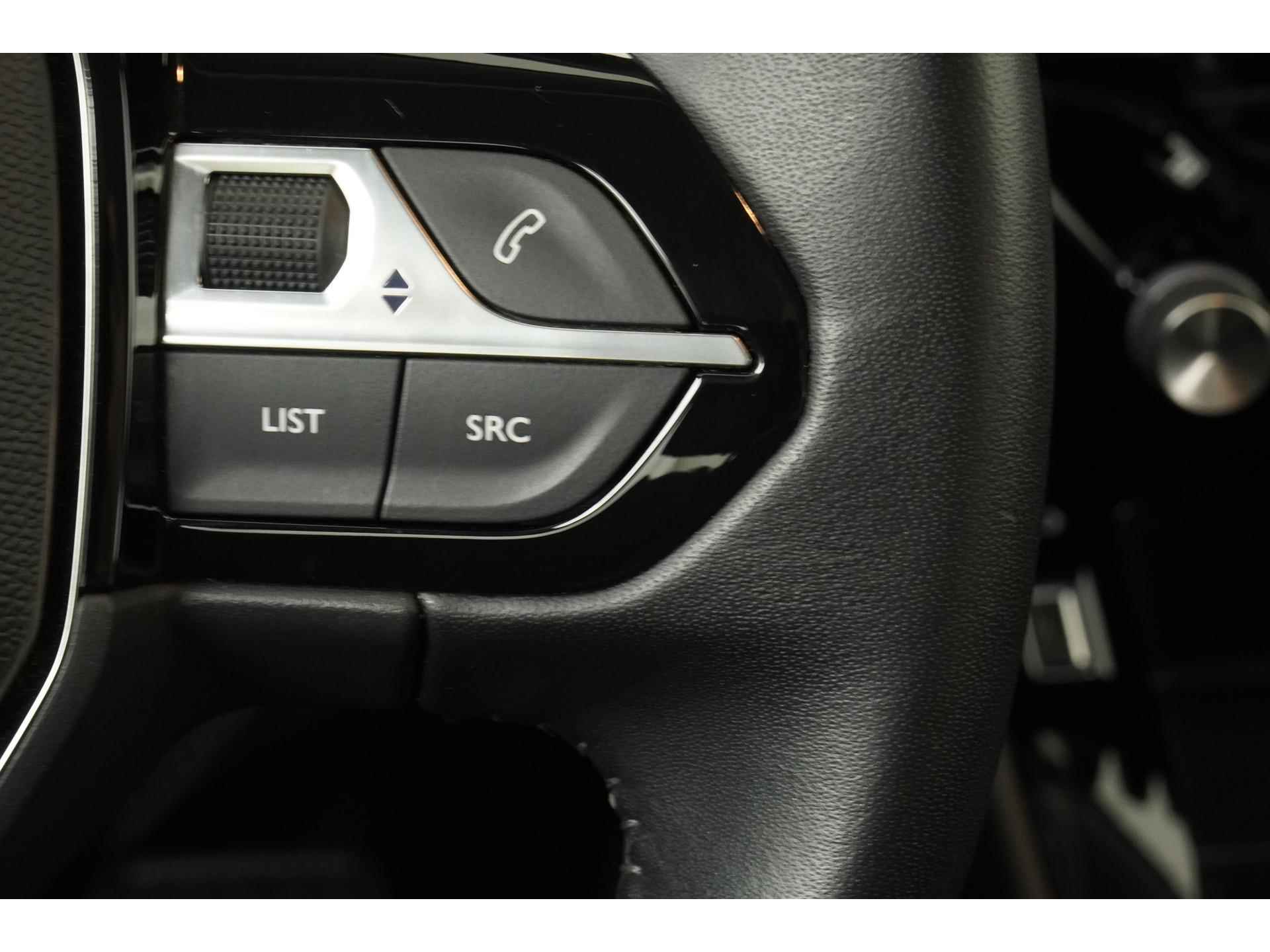 Peugeot e-208 EV Allure 50 kWh | Stoelverwarming | Parkeersensor | Zondag Open! - 9/40